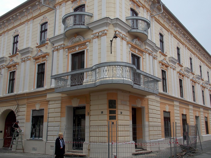 Casa Cuza, clădirea din Timișoara restaurată cu nuci de cocos și nisip de cuarț