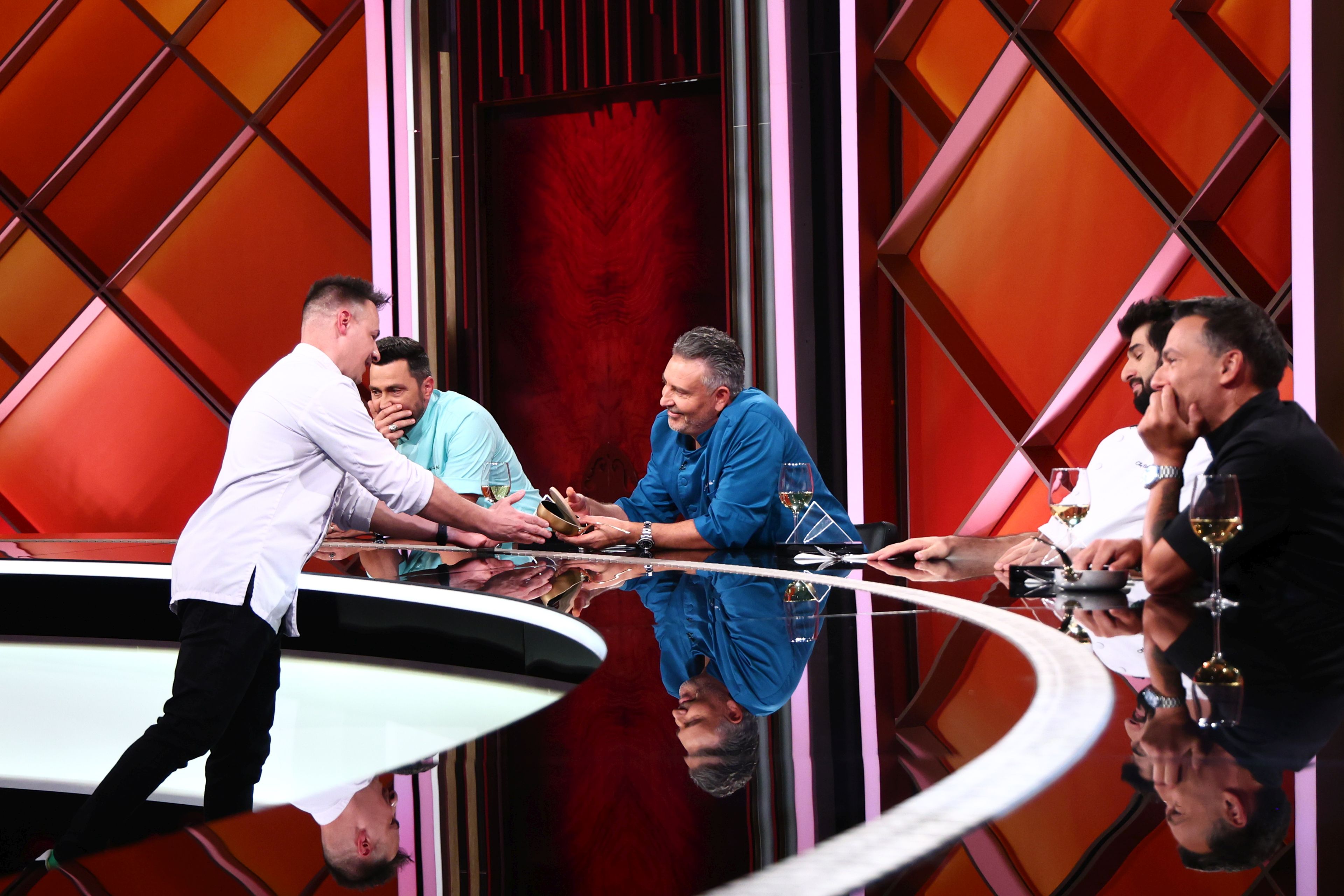 Cine este Alexandru Dodoaia, cuțitul de aur al lui Chef Richard Abou Zaki. Are 34 de ani și a cucerit juriul cu preparatul lui