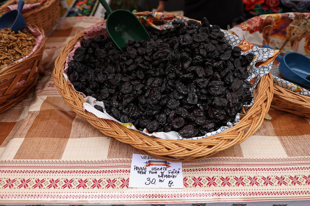 Spectacol culinar în curtea Ministerului Agriculturii. Am vizitat „Târgul de lăsatu’ secului” din București