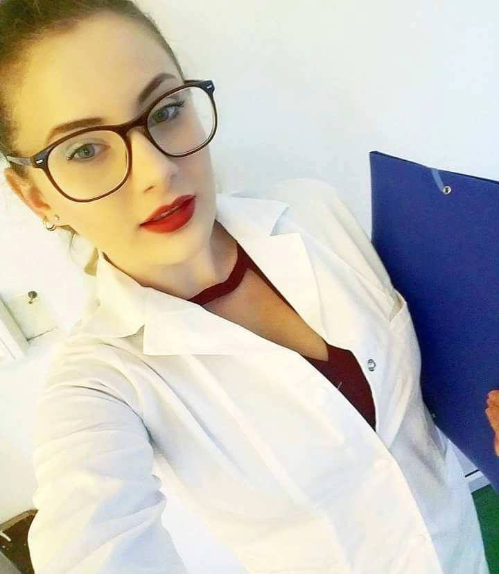 REPORTAJ/ Dalina, copilul care s-a luat la trântă cu viața. Mama a abandonat-o în mâinile unui tată alcoolic: ”Să nu mă priviți cu milă!” | FOTO