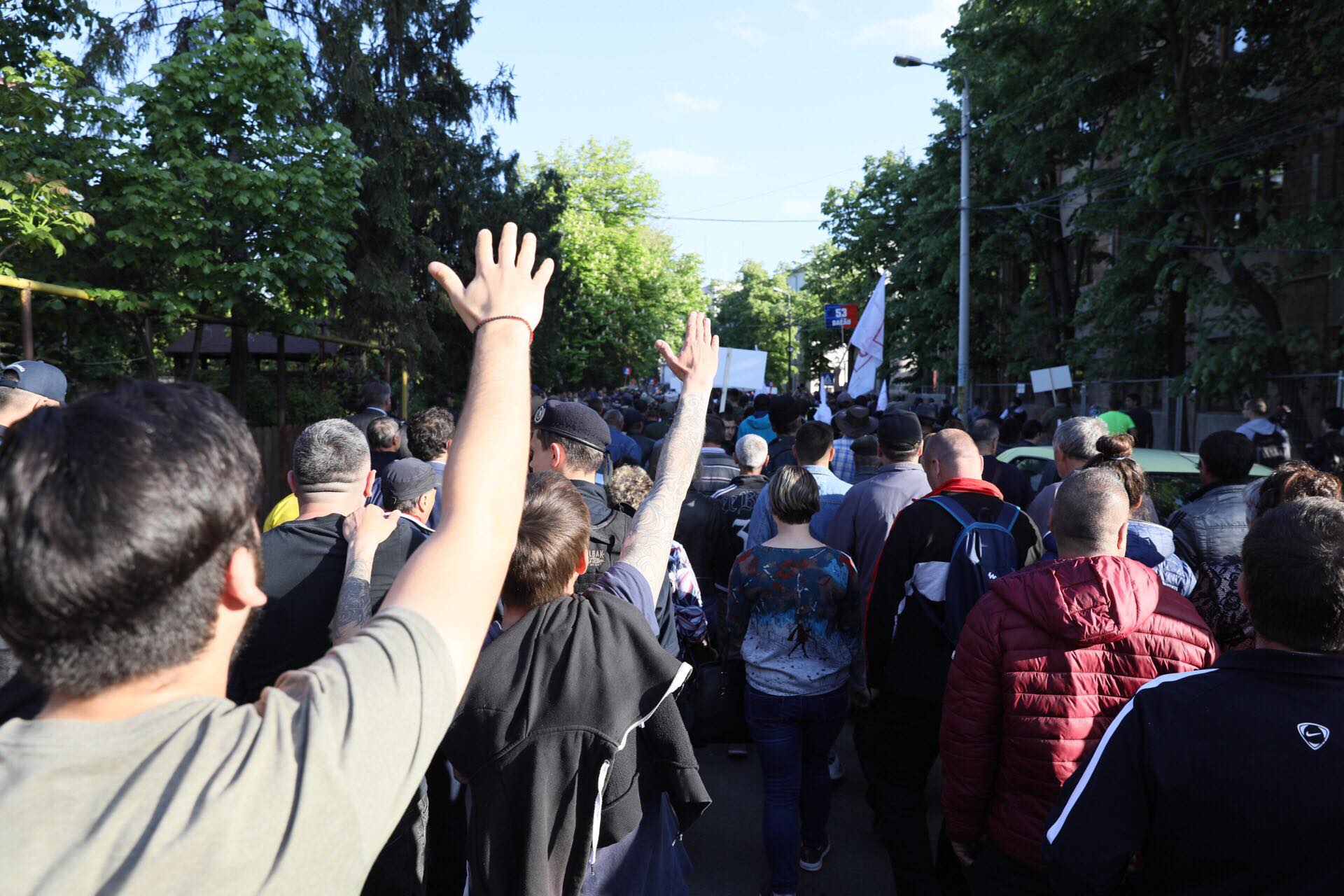 GALERIE FOTO | Mitingul de la Iași în imagini. Cum s-au comportat, joi, cele două tabere pro și anti PSD