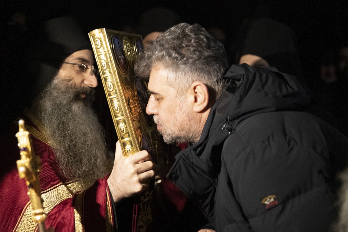 Marcel Ciolacu, din nou la Muntele Athos: „Niciun pământean nu merită o asemenea onoare”