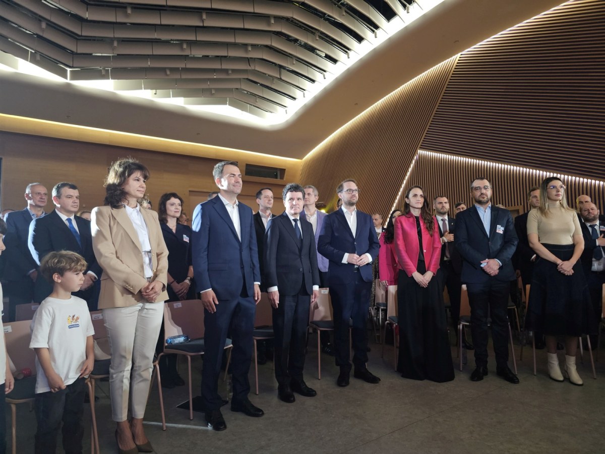 Cătălin Drulă și-a lansat candidatura la Primăria Capitalei alături de Nicușor Dan, primul președinte care merge la un astfel de eveniment
