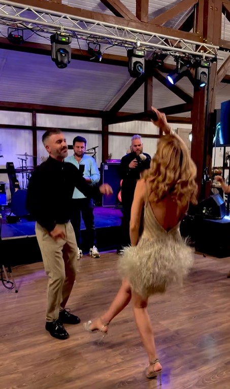 Cum a apărut Anamaria Ferentz la nunta fratelui său. Iubitul american a însoțit-o și a asistat la show