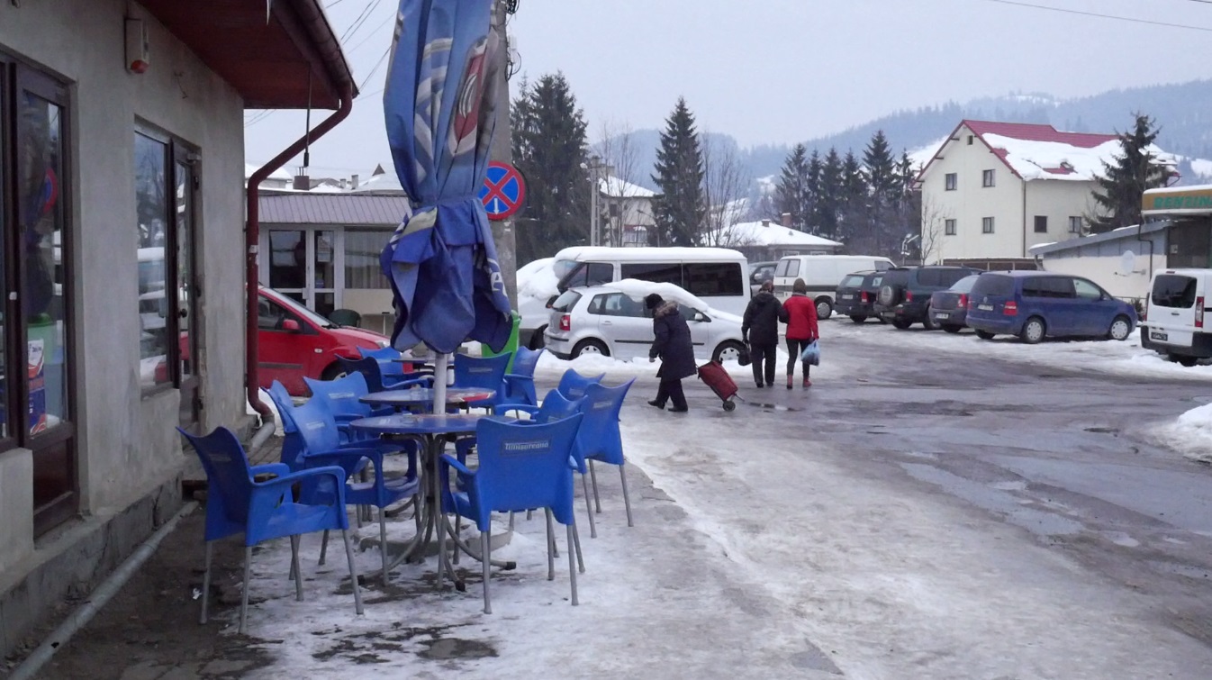 VIDEO/Crucea bețivilor, o tradiție veche bucovineană. Se jurau sub ochii preotului că 40 de ani nu se mai ating de alcool