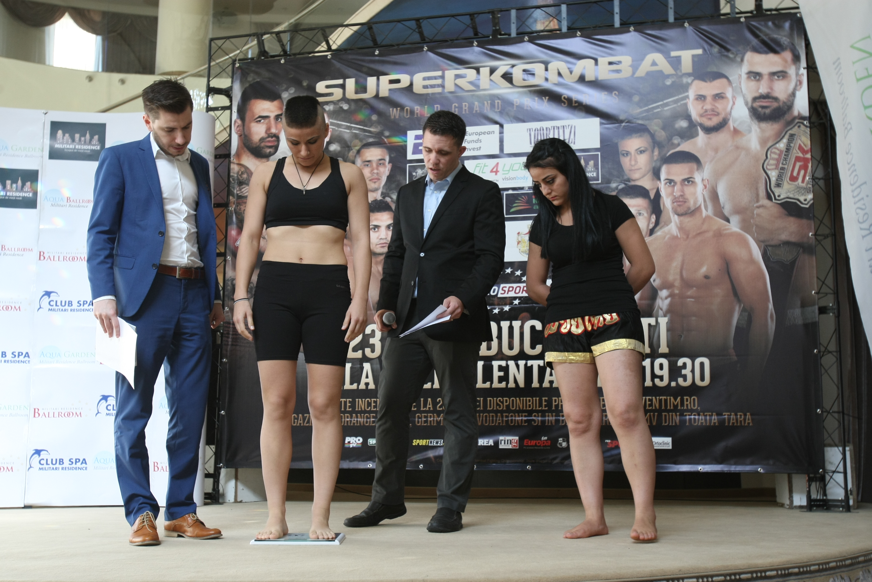 Luptătorii de la Superkombat București au trecut cu bine de proba cântarului oficial / GALERIE FOTO