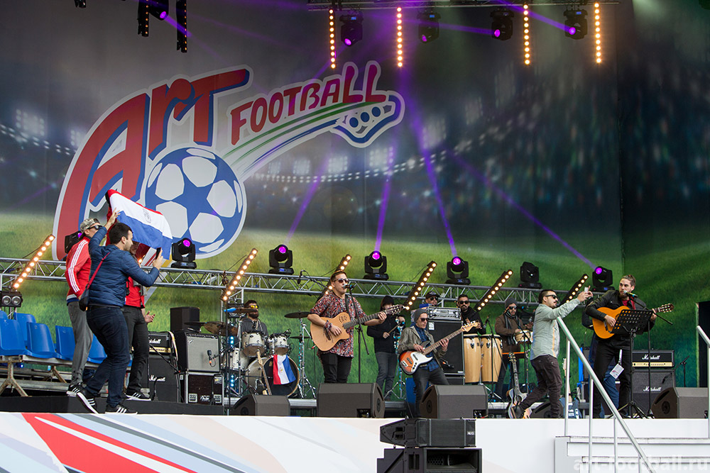 Pe ce loc a terminat naționala artiștilor fotbaliști la Campionatul Mondial - Moscova Art Football 2017. Temișan, Enache și Kamara au impresionat prin muzica lor / FOTO