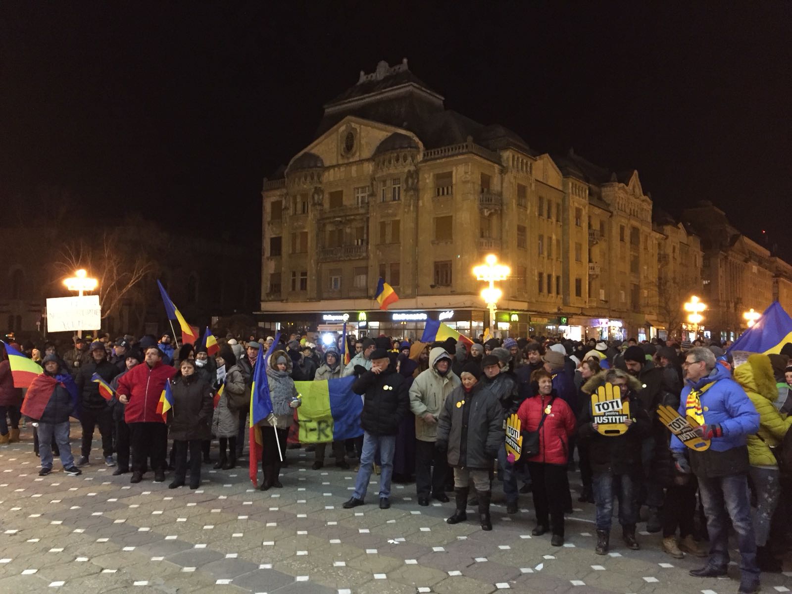 UPDATE / Proteste în București și mai multe orașe din țară. Oamenii cer demisia lui Tudorel Toader