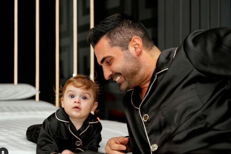 Băiețelul lui Pepe a făcut primii pași. Pepe jr are 8 luni