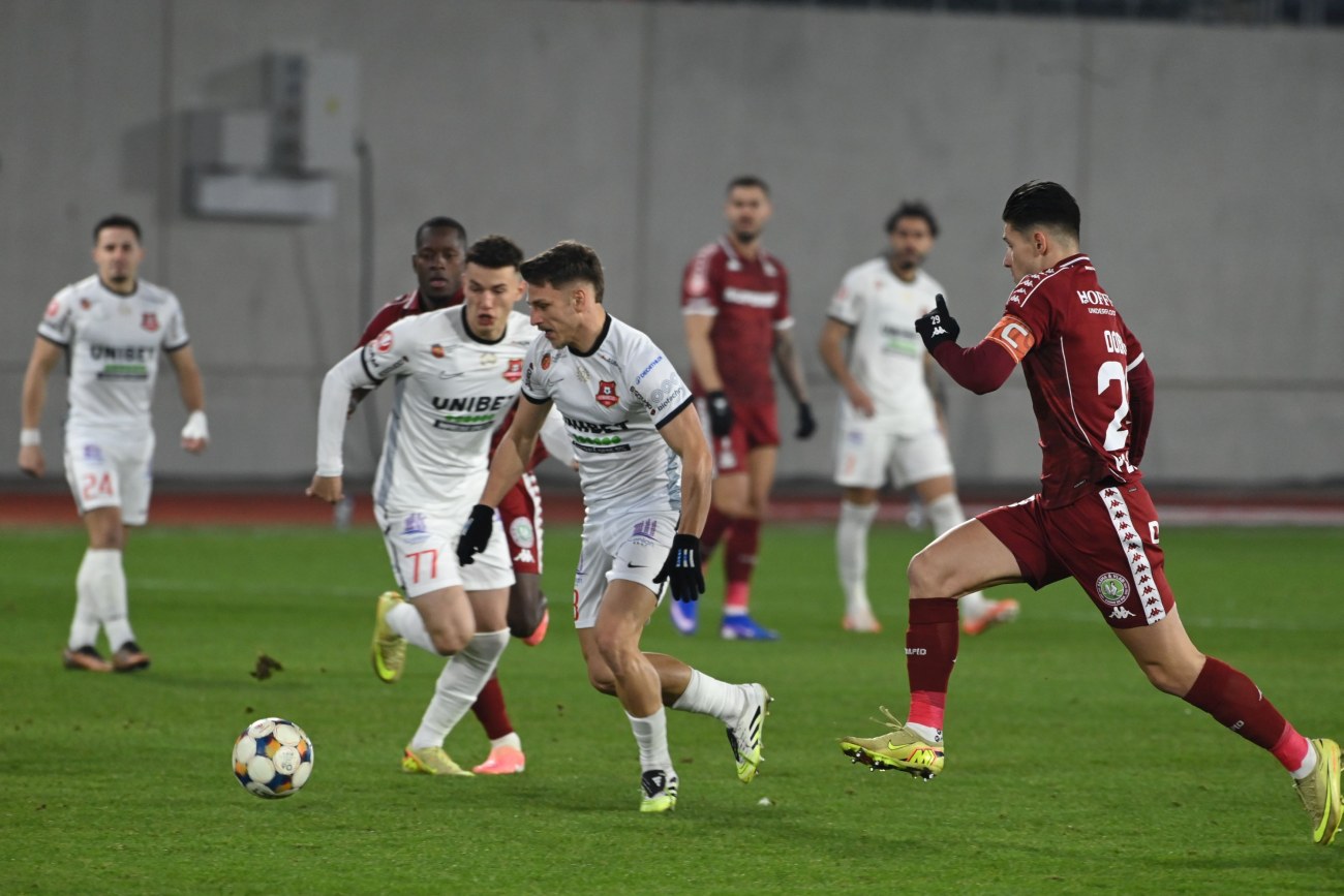 Superliga: Rapid este noul lider după victoria cu Hermannstadt în deplasare. Grameni, gol fabulos de la 40 de metri