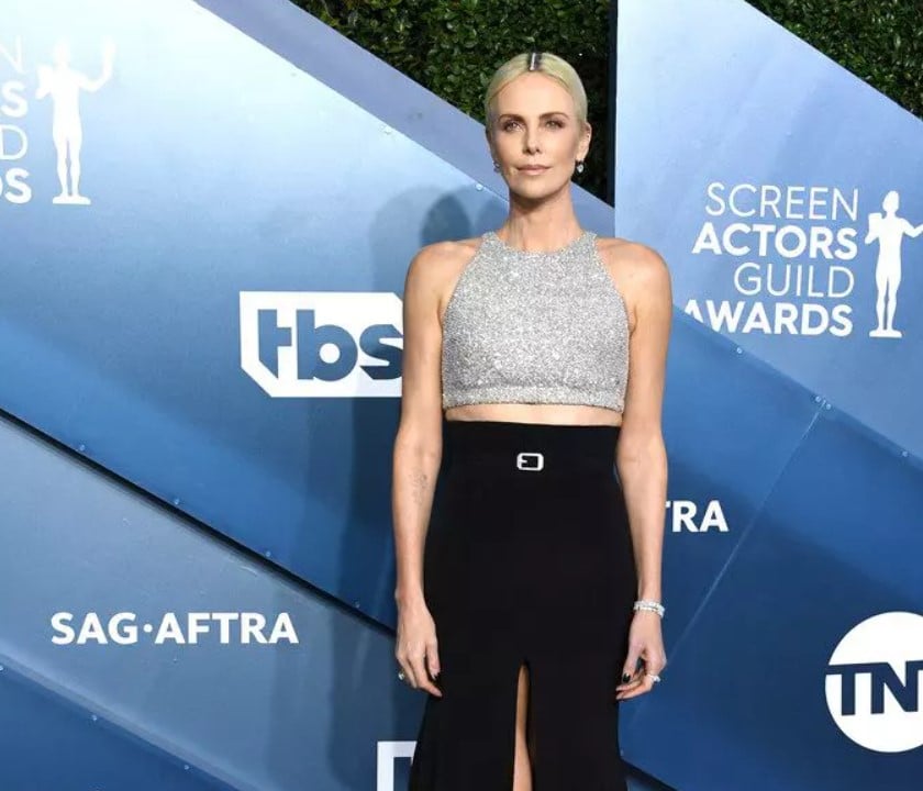 Charlize Theron a povestit cum mama sa l-a împușcat și l-a ucis pe tatăl ei alcoolic. Actrița a văzut totul, când avea 15 ani