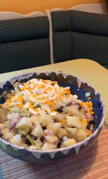 Salata recomandată de Mihaela Bilic pentru această vară: „Cu efect prebiotic și probiotic, e un fel de mâncare complet, românesc”