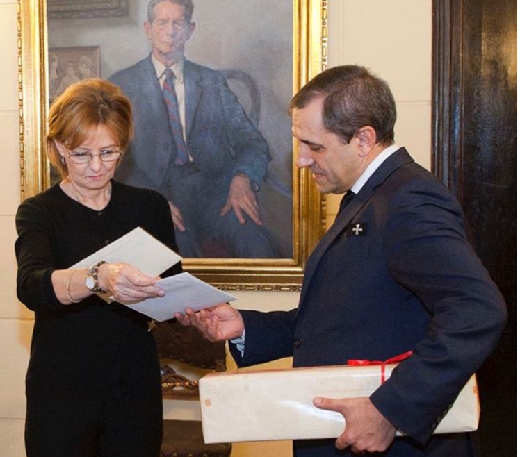 FOTO | Zâmbete pe chipurile familiei regale, la o săptămână de la înmormântarea Regelui Mihai