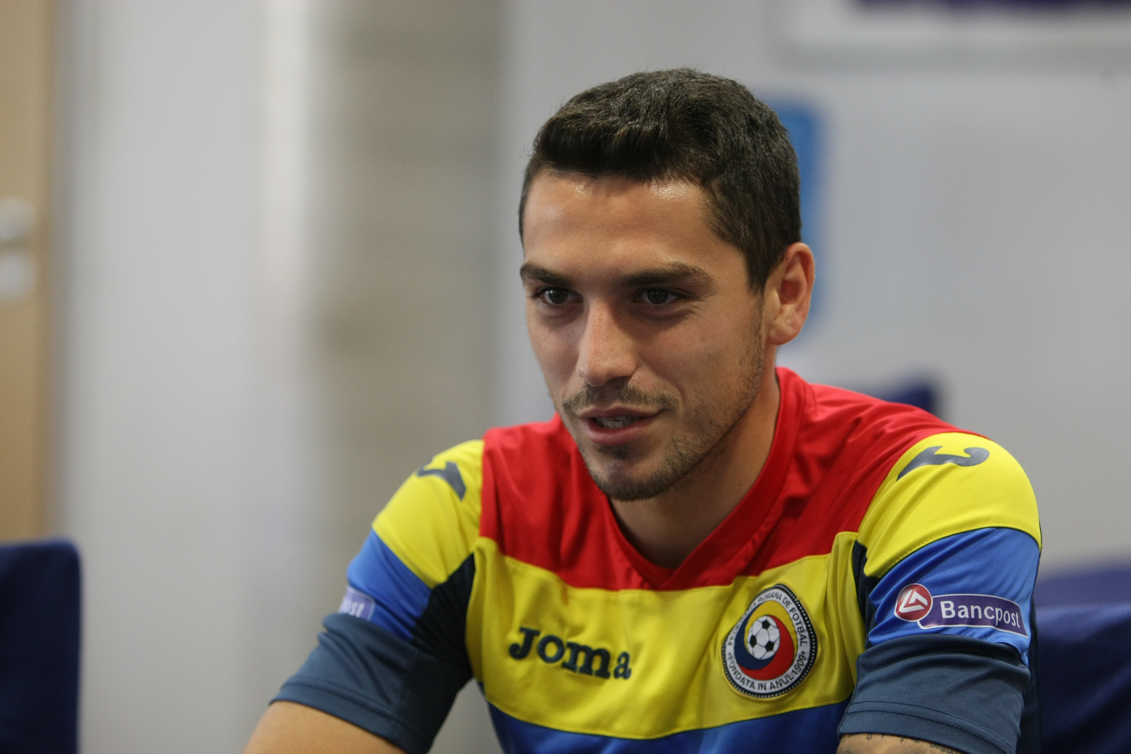 Euro 2016. Nicușor a devenit Nicolae! ”Mă simt bine cu 10 pe spate, dar lumea să nu se aștepte să fiu Hagi!”. Vom avea ”generația lui Stanciu”? ”Să fie rezultate, apoi știți voi să ne botezați” | FOTO&VIDEO EXCLUSIV