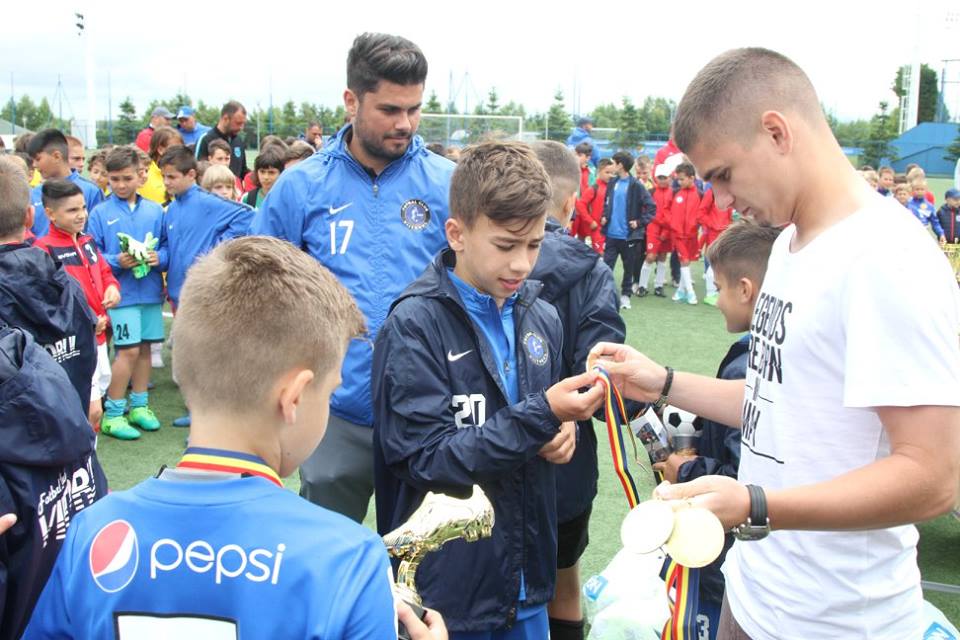 Tricolorul Răzvan Marin a acordat premiile la Dolphin Cup 2017 | GALERIE FOTO