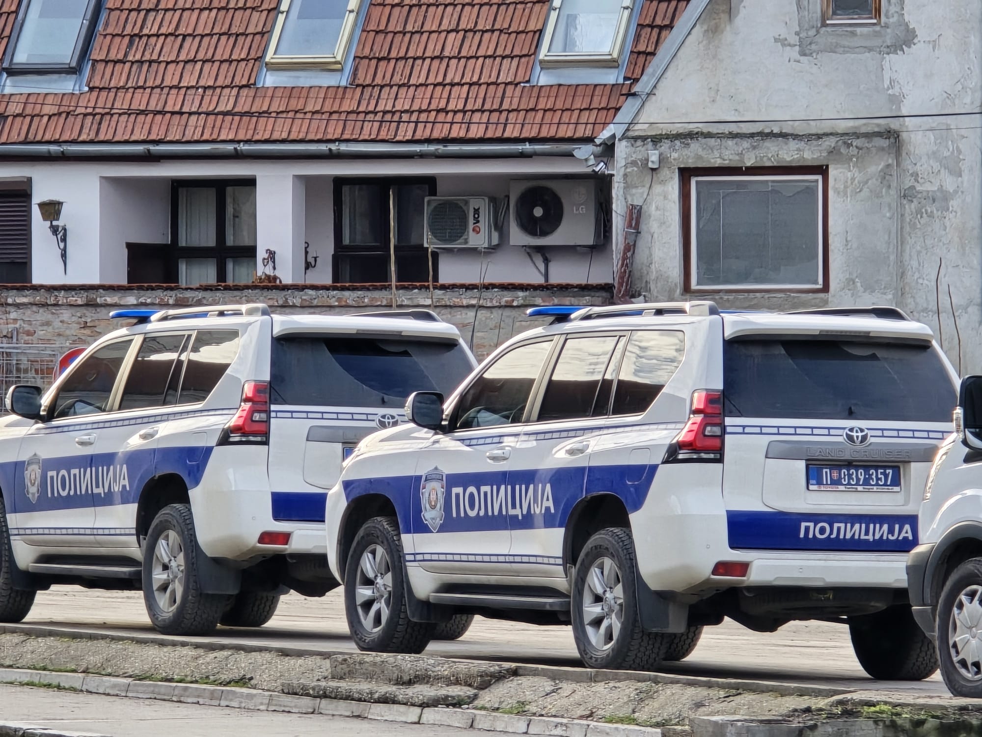 Trgovina ljudima u Novom Pazaru: uhapšeni muškarac i majka zbog zlostavljanja devojčice