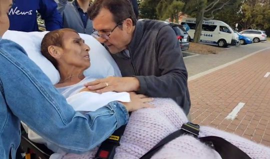 FOTO | Gestul emoționant făcut de paramedicii din Australia. I-au îndeplinit ultima dorință unei femei aflate pe moarte