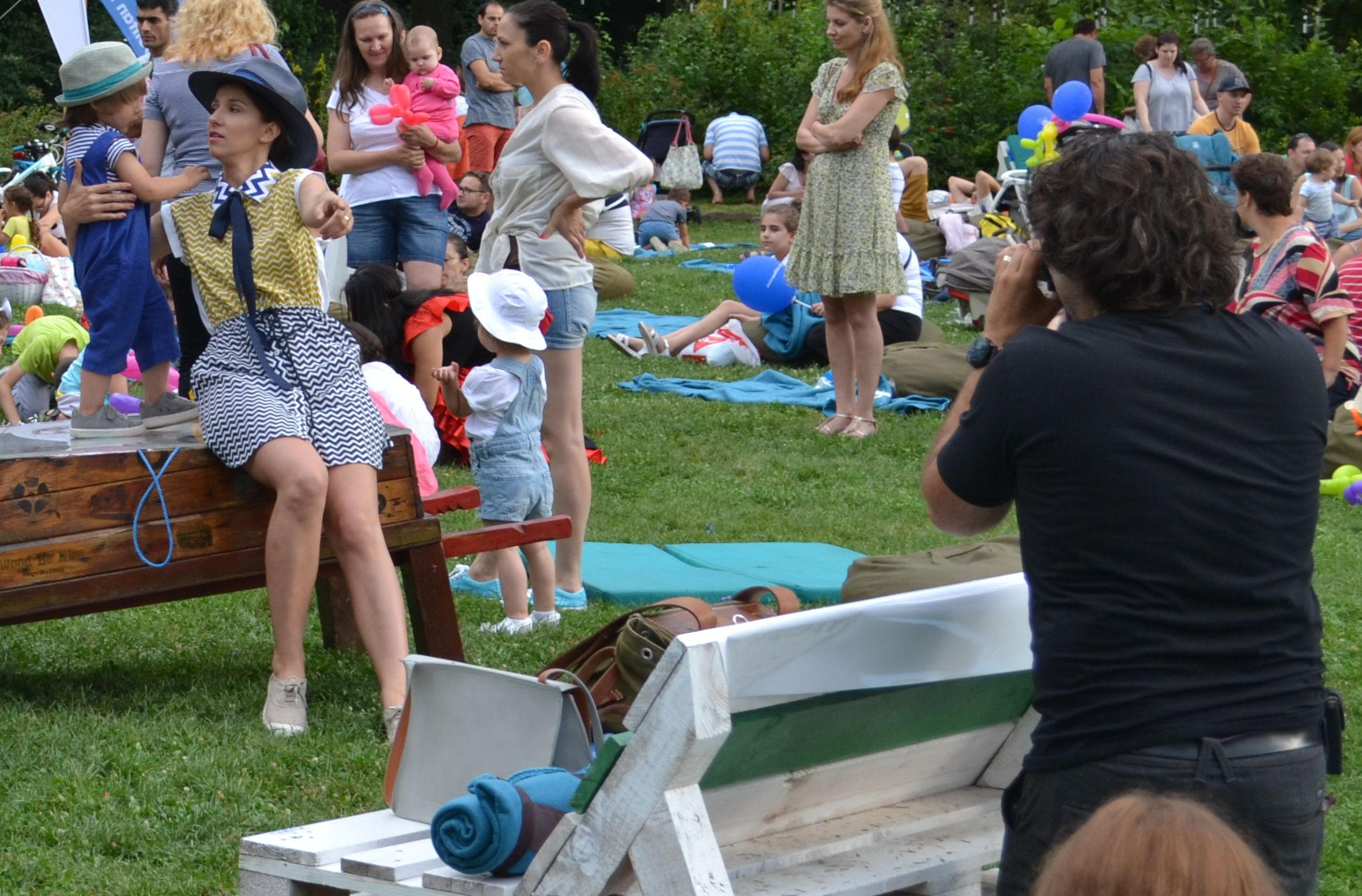 Dana Rogoz, la picnic cu soțul și fiul ei. Uite cât de mare a crescut băiețelul vedetei | FOTO & VIDEO
