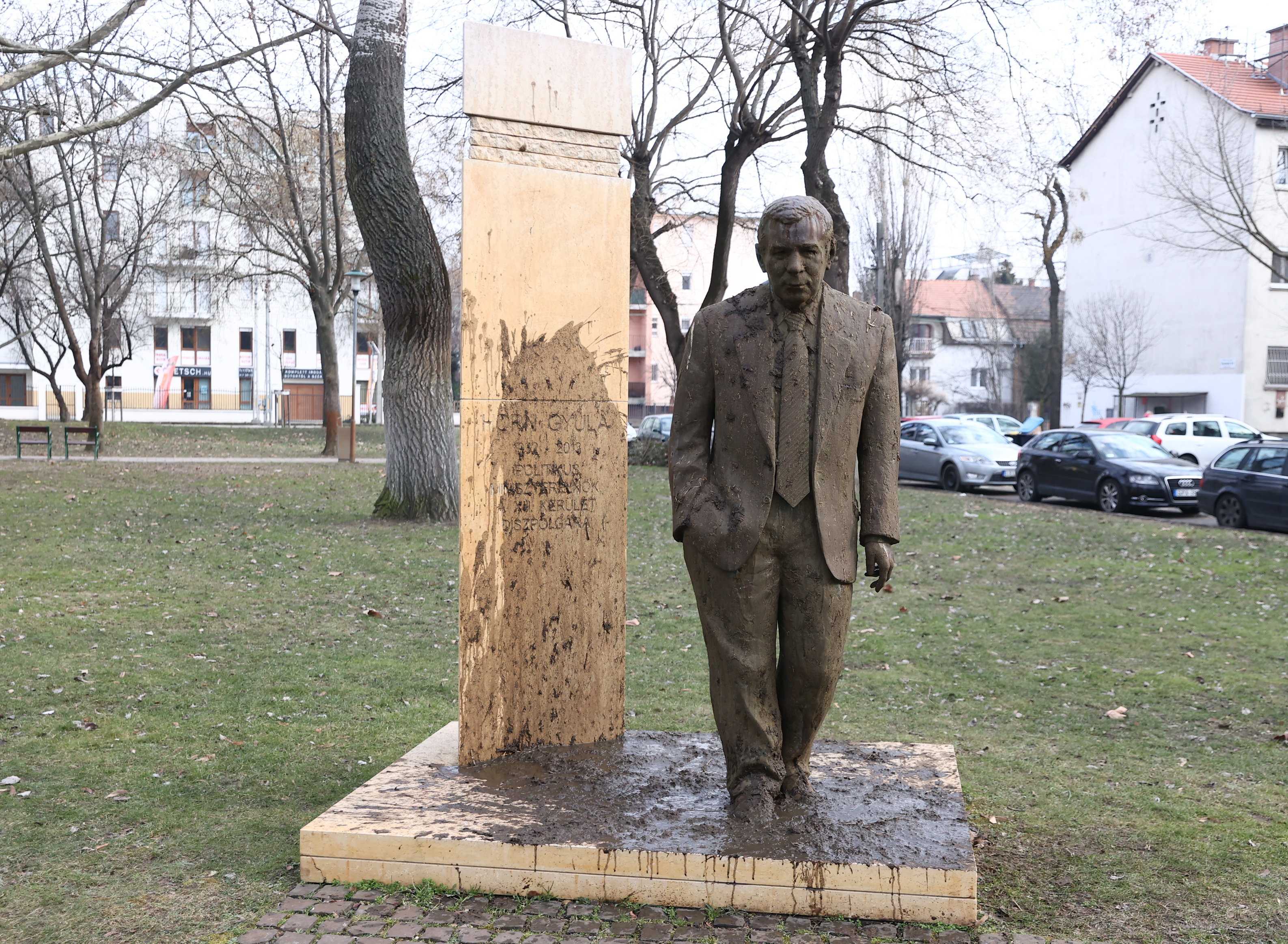 A Fővárosi Törvényszék szerint jogsértő, hogy sétányt neveztek el Horn Gyuláról