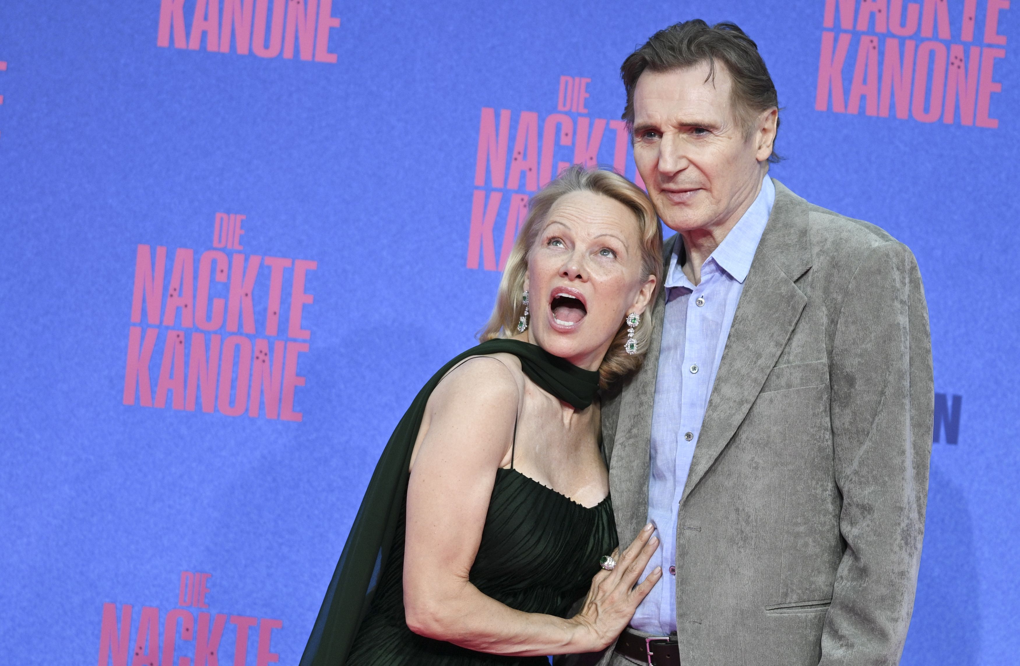 Pamela Anderson și Liam Neeson, cel mai nou cuplu de la Hollywood. Cum a reacționa fiul actorului