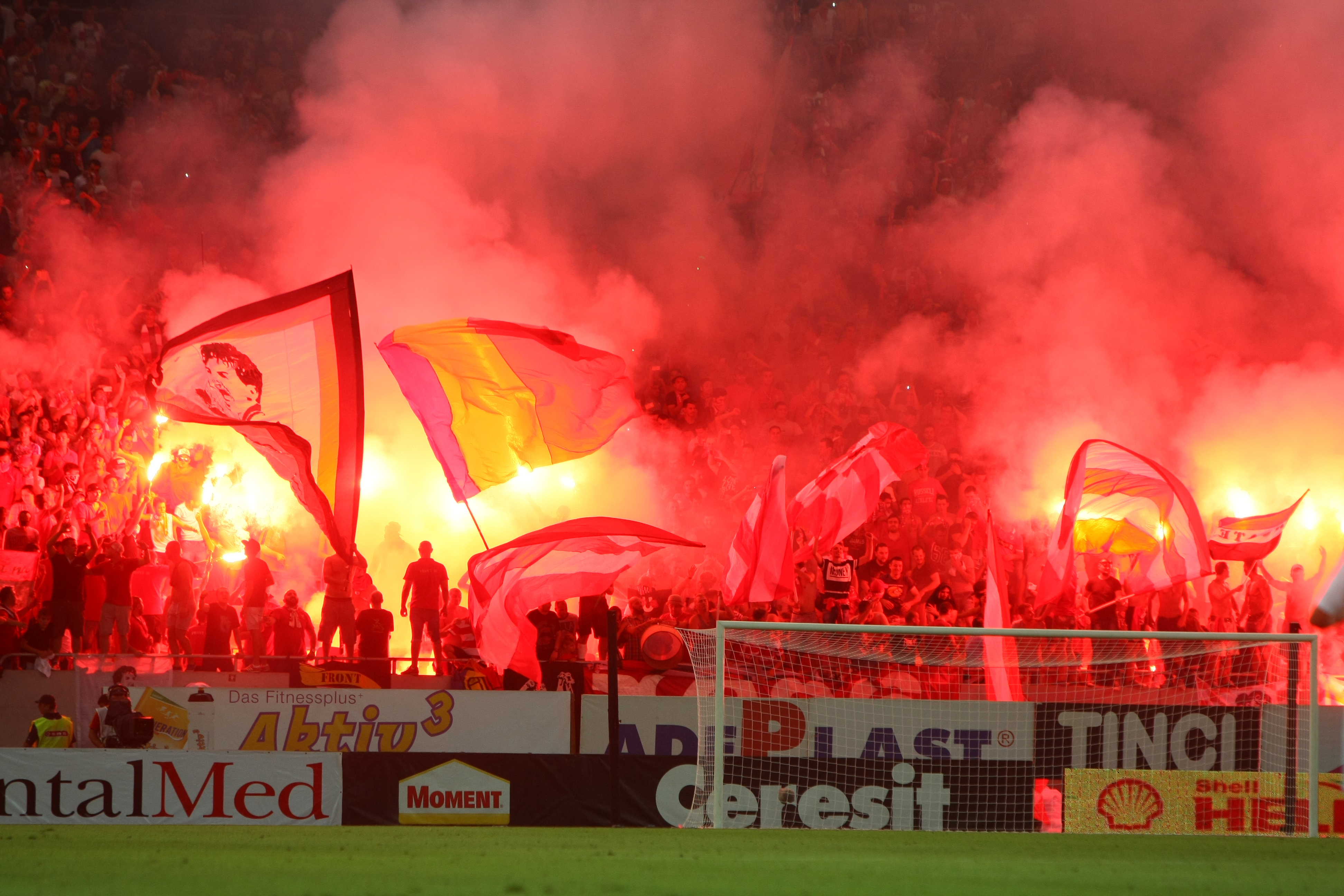ZEROic! Steaua, blocată de Dinamo, după un derby intens, dar nul. Niște reumatici care au vrut să dea totul. Tribunele n-au reușit să înscrie în locul lor! / SUPER GALERIE FOTO