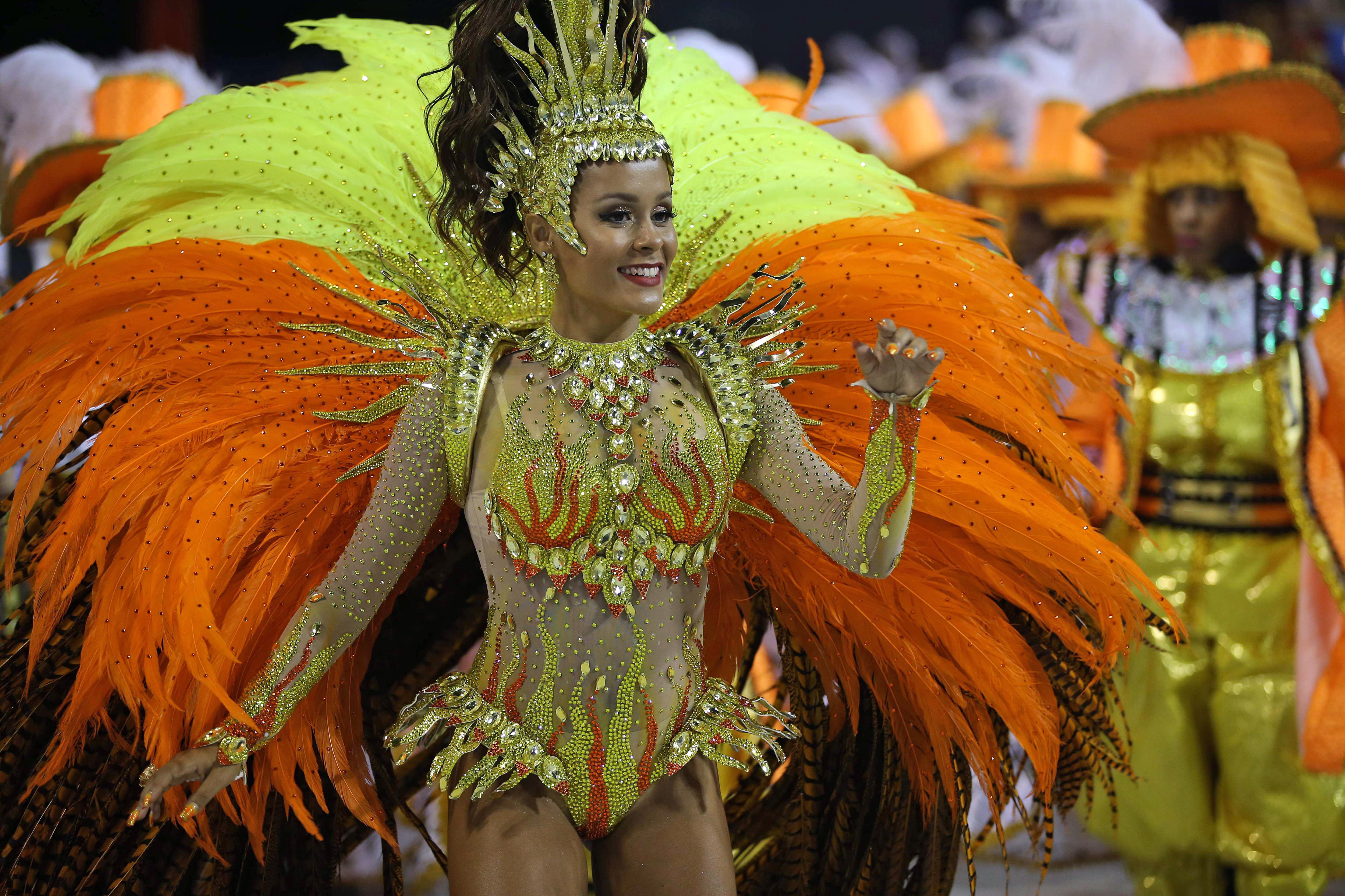 GALERIE FOTO | Imagini uluitoare surprinse în timpul Carnavalului de la Rio de Janeiro