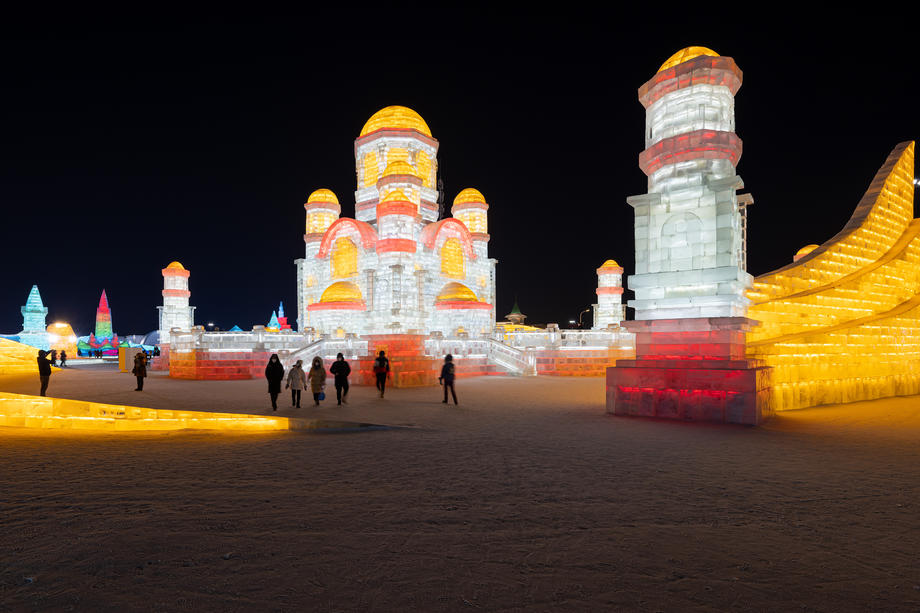 VIDEO | Sculpturi spectaculoase la Festivalul Gheții din Harbin. Ce restricții au fost impuse anul acesta la evenimentul din China