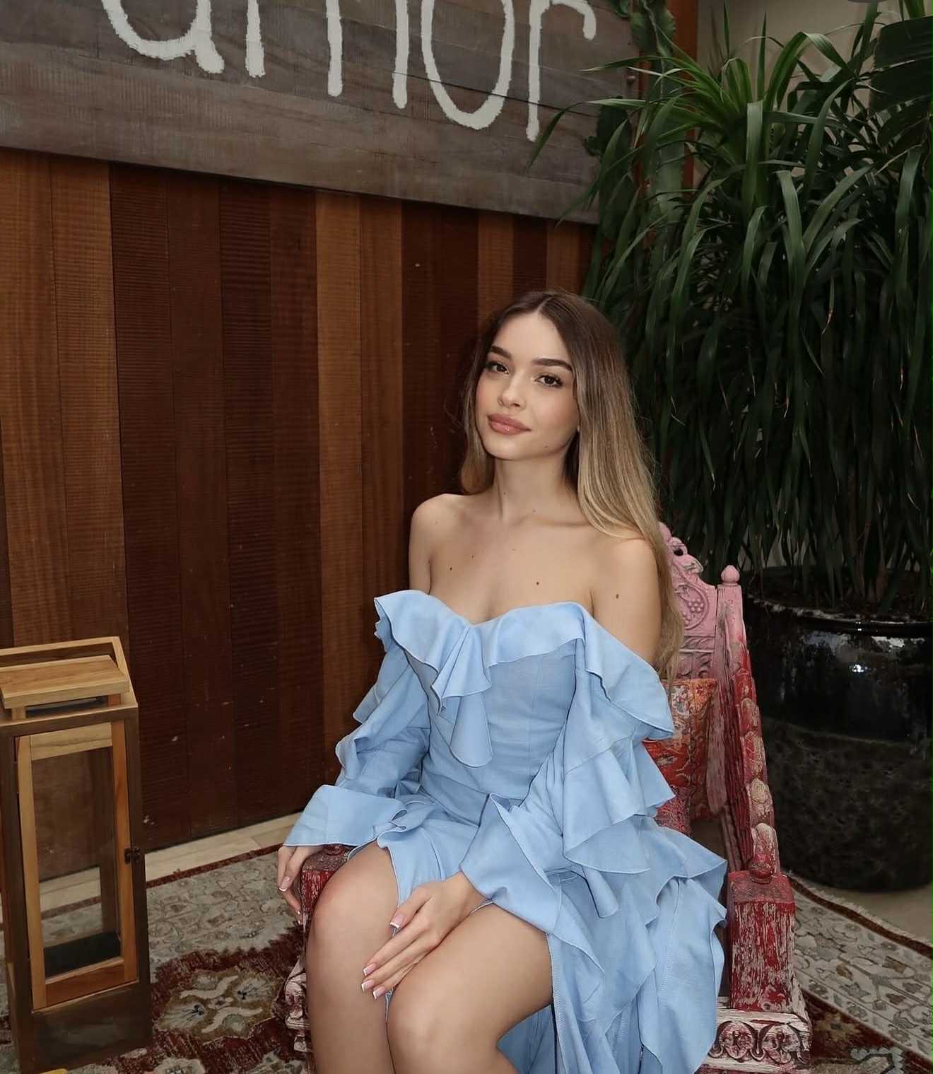 Imagini inedite cu fiica lui Leonard Doroftei. Vanessa seamănă perfect cu mama ei