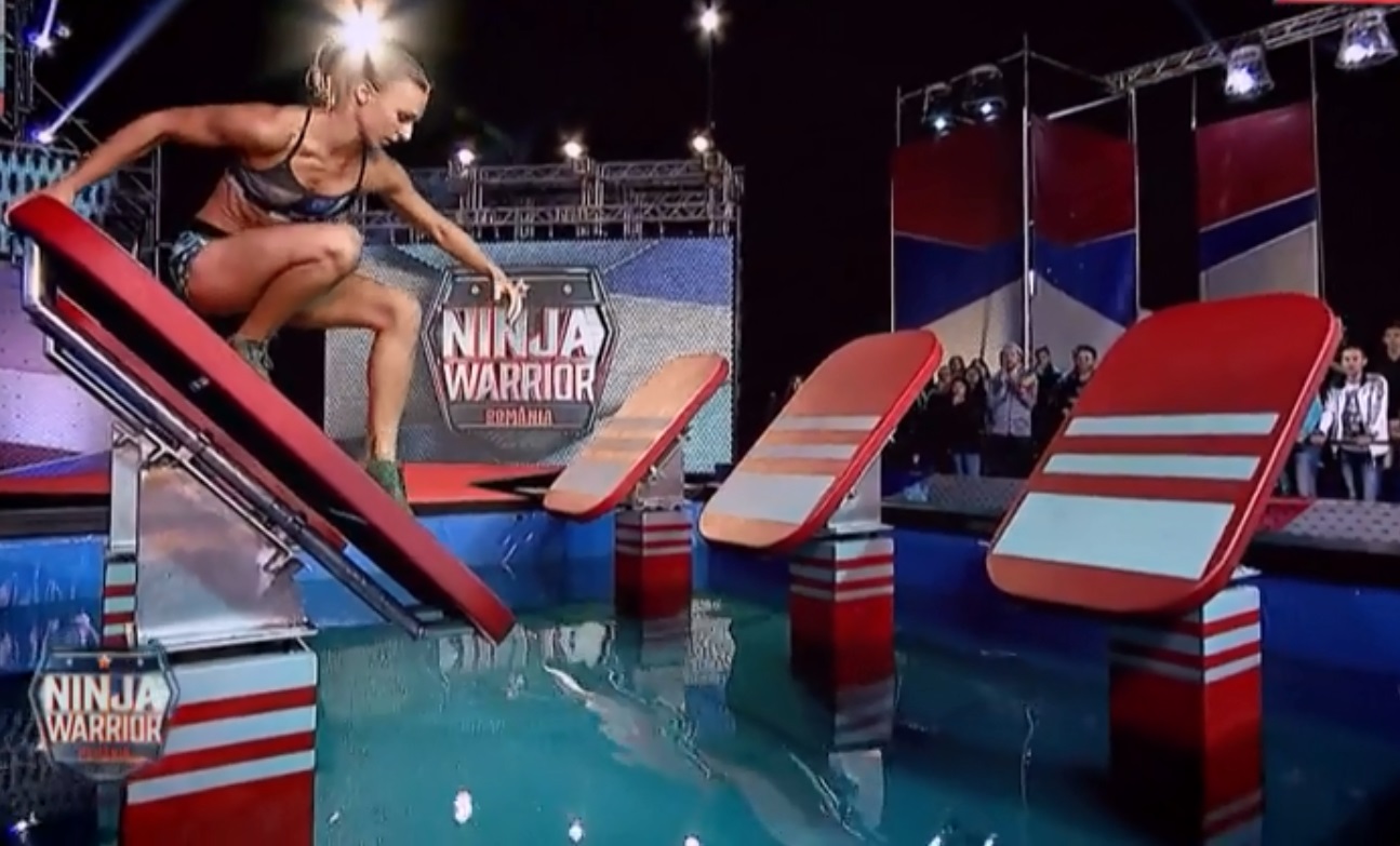 FOTO| Ilka Kis este prima femeie care a apăsat butonul roșu la Ninja Warrior România
