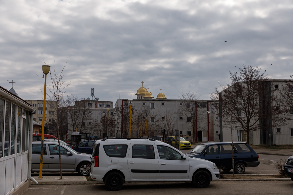 REPORTAJ. O cronică a cutremurului care nu a avut loc, dar a scos mai mulți oameni în stradă în Constanța. De ce au ieșit totuși?