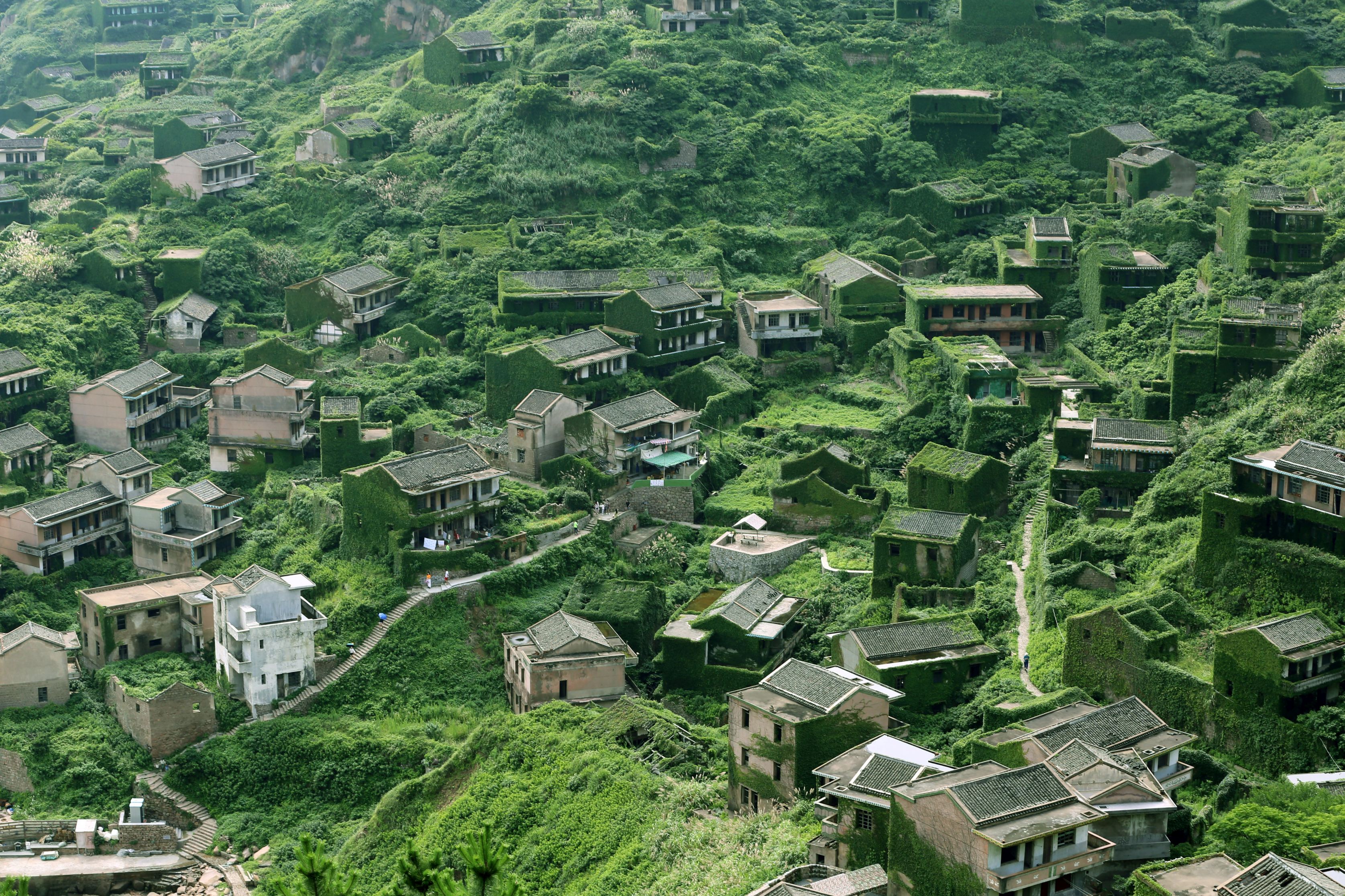 Orașul abandonat din China care a devenit atracție turistică dintr-un motiv surprinzător