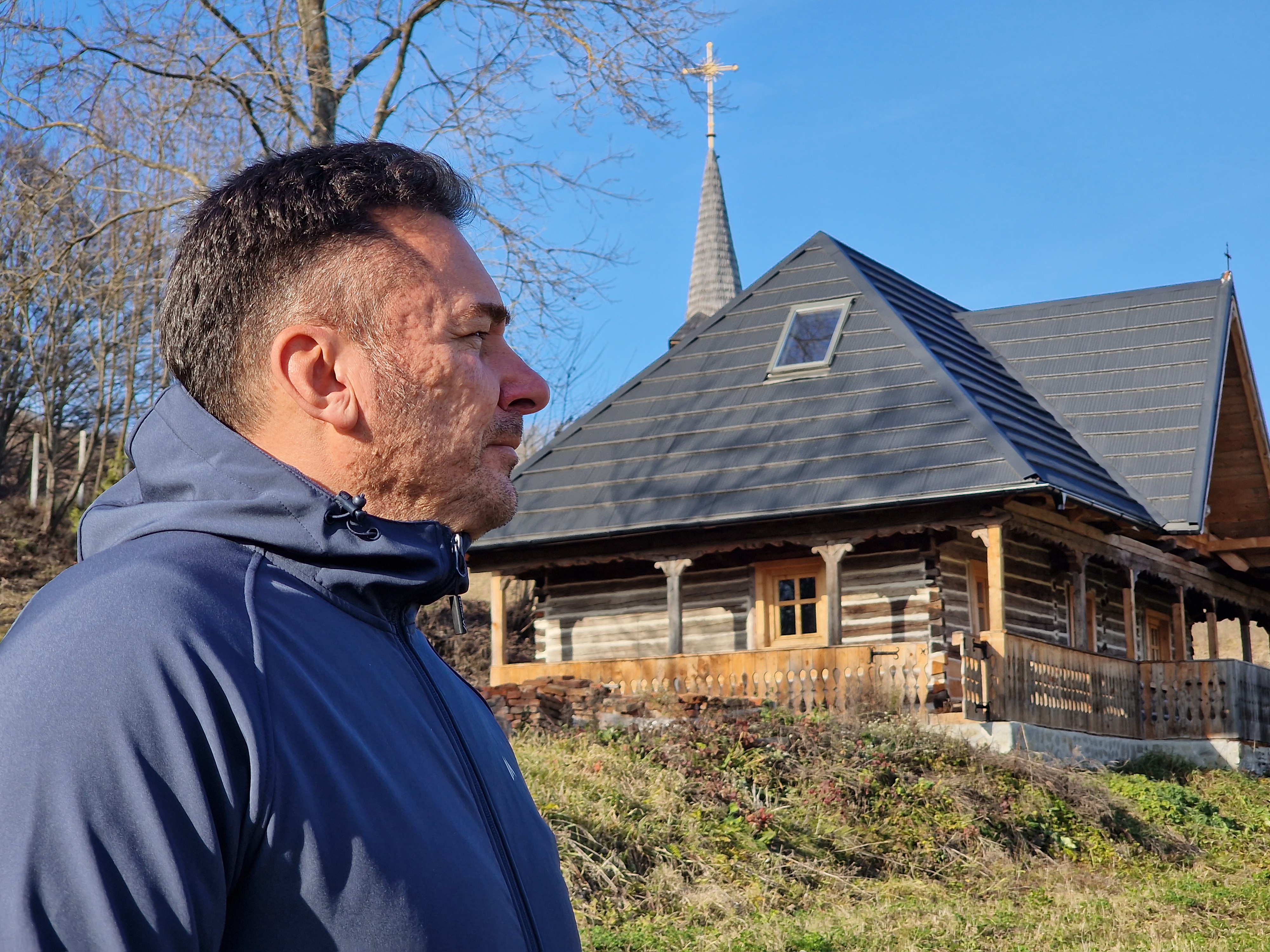 REPORTAJ. Problemele unui antreprenor întors acasă: „Cei de la ISU m-au întrebat: «Dar plan de evacuare cădere meteoriți aveţi?» Glumeau sau nu?”