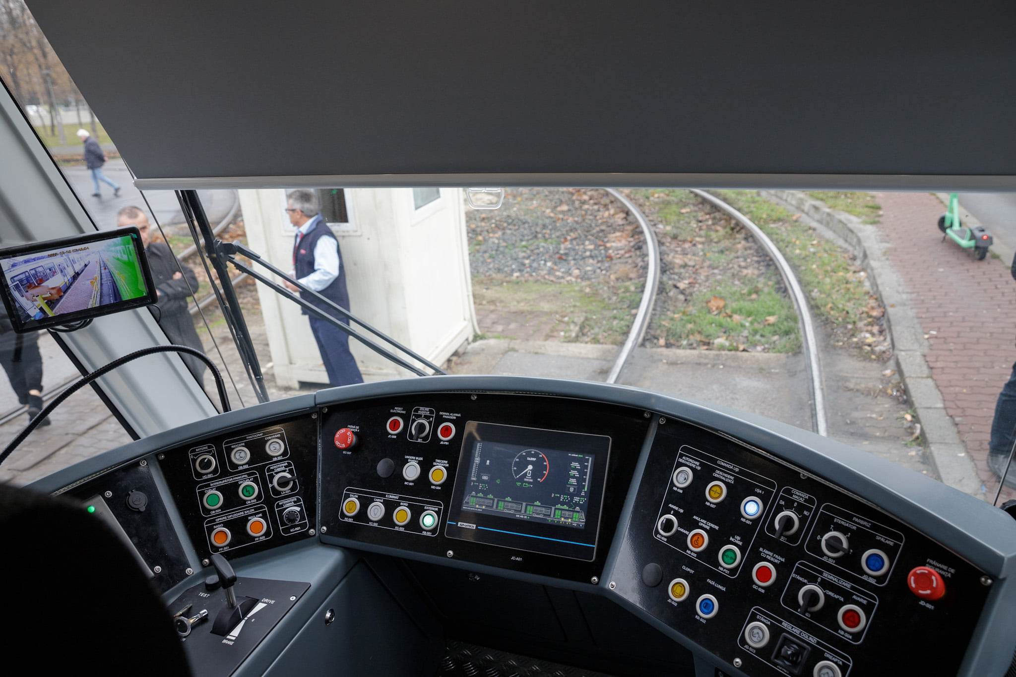 Primele 15 tramvaie Astra au fost puse în circulație. Primarul Capitalei: „Este un moment de bucurie pentru Bucureşti”. FOTO