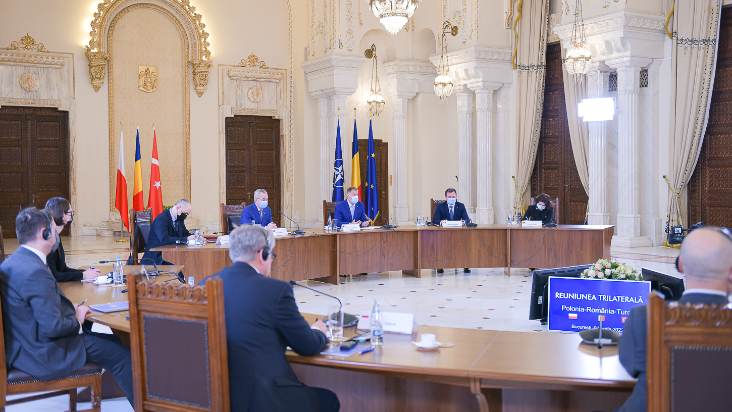 Klaus Iohannis, la trilaterala România-Polonia-Turcia: Parcurgem cea mai gravă criză de după cel de-al Doilea Război Mondial