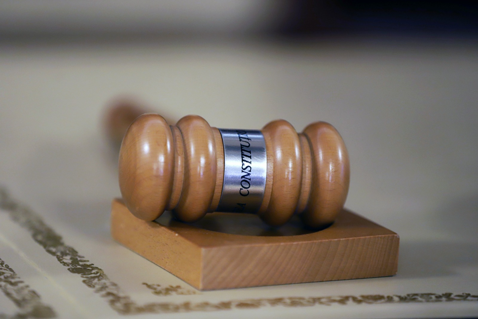 Curtea Constituțională a amânat verdictul la pensiile magistraților. Ilie Bolojan amenințase cu demisia dacă legea pică la CCR