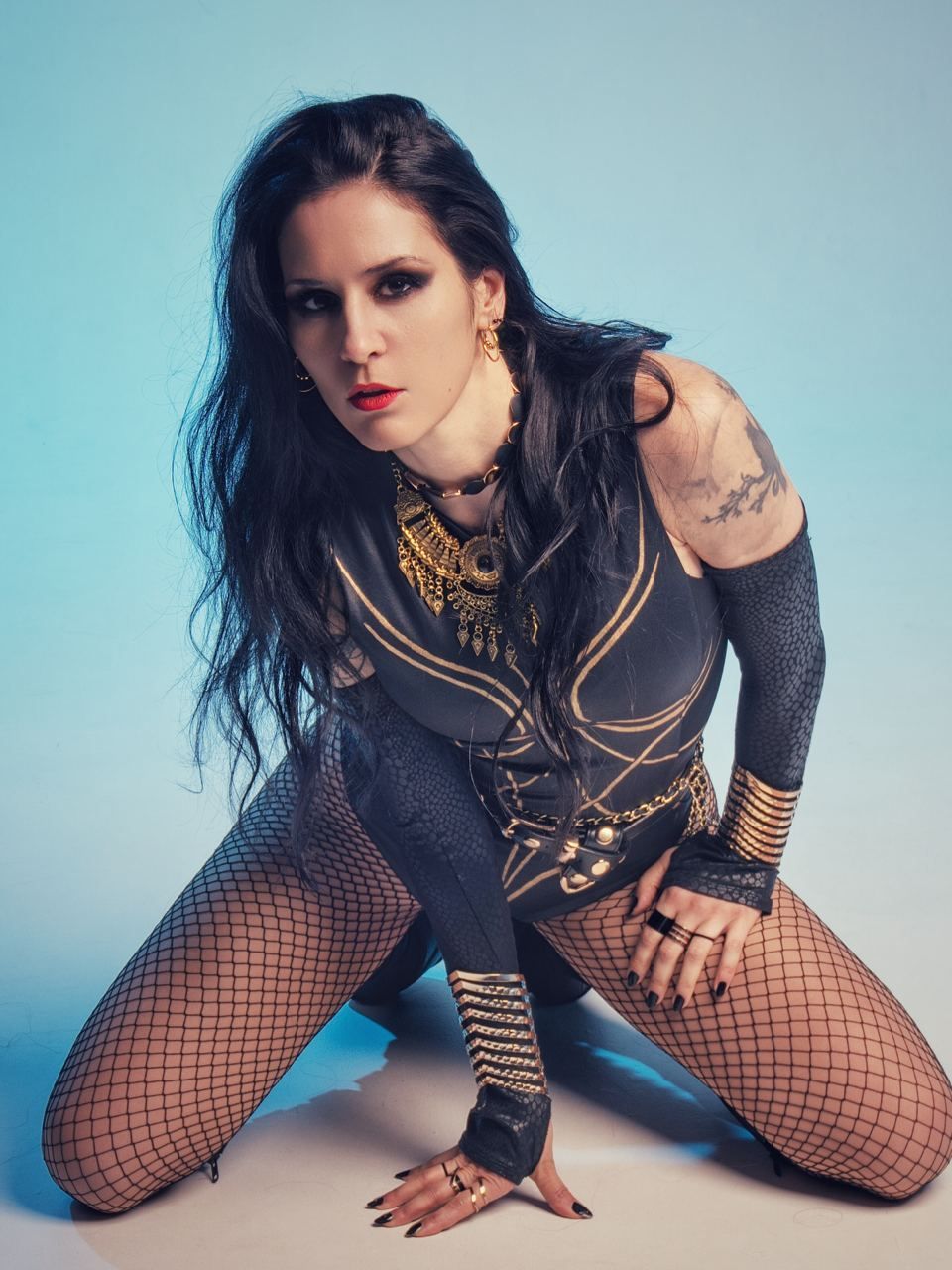 Confesiunile Janei Odintsova, solista rock celebră în Rusia forțată să părăsească țara natală în 2022 fiindcă a criticat invadarea Ucrainei: „Regimul este ca o boală cronică”
