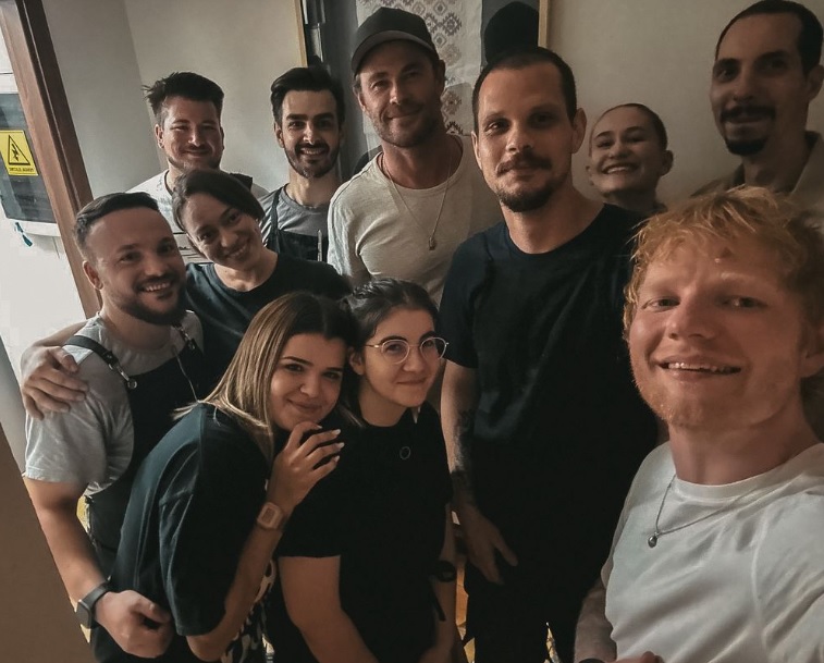 Ed Sheeran și Chris Hemsworth, la restaurantul unui concurent de la „MasterChef”, după concertul de la Arena Națională: „A fost superb”