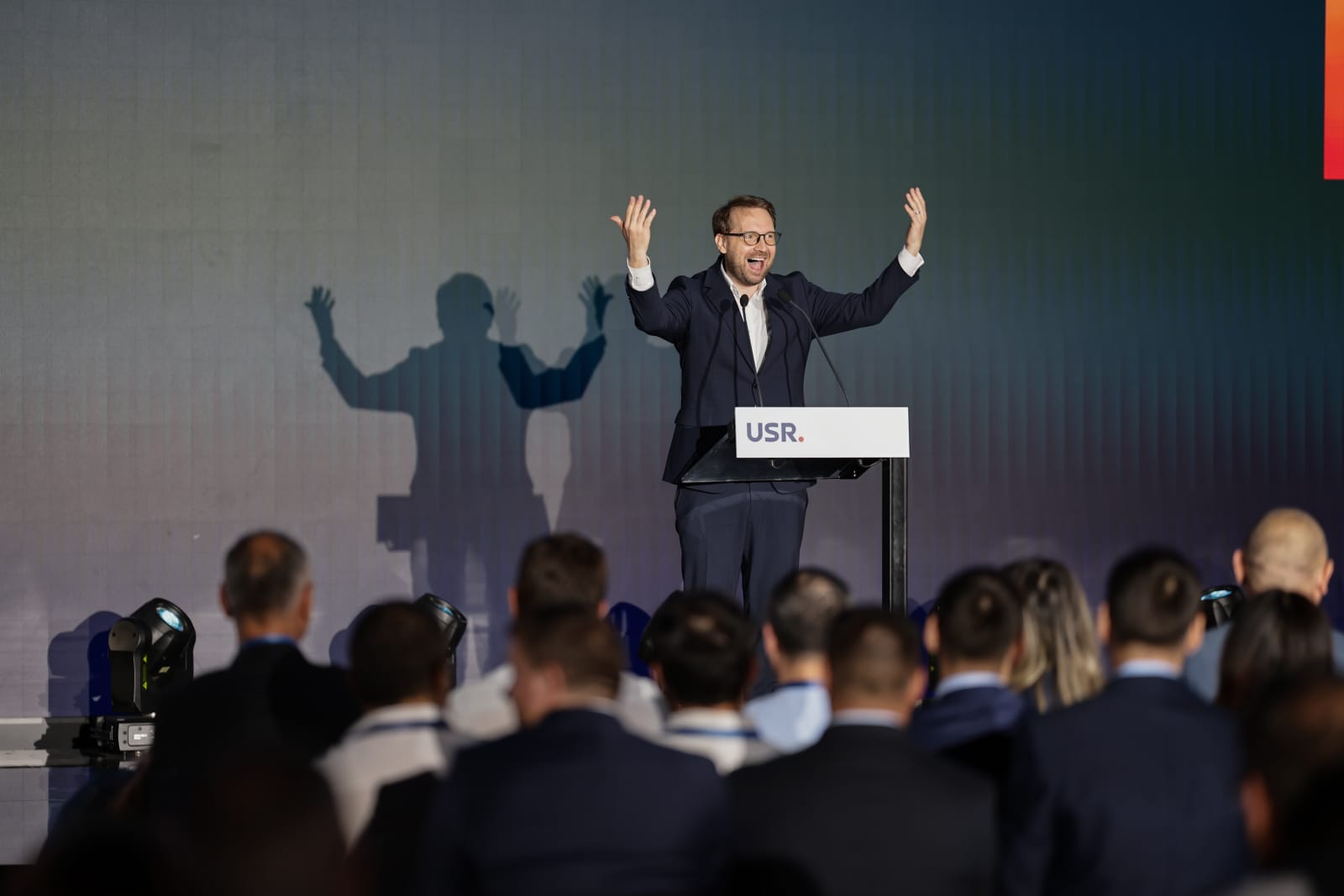 Dominic Fritz, atac dur la adresa partidului AUR: „Vrea o Românie condusă de hoţi cu tricolorul în mână”