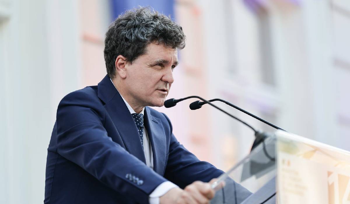 Reacția lui Nicușor Dan după ce un artist a înjurat România pe scena „Beach, Please!”: „Autoritățile să facă tot ce ține de ele”