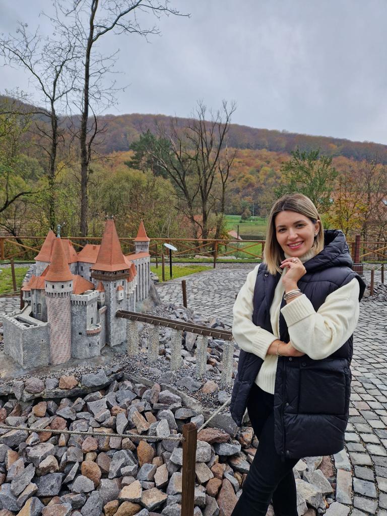 Ela Crăciun și-a luat copiii și a plecat cu rulota. Ce a determinat-o să facă asta. „Eu sinceră să fiu nu aveam nicio așteptare”