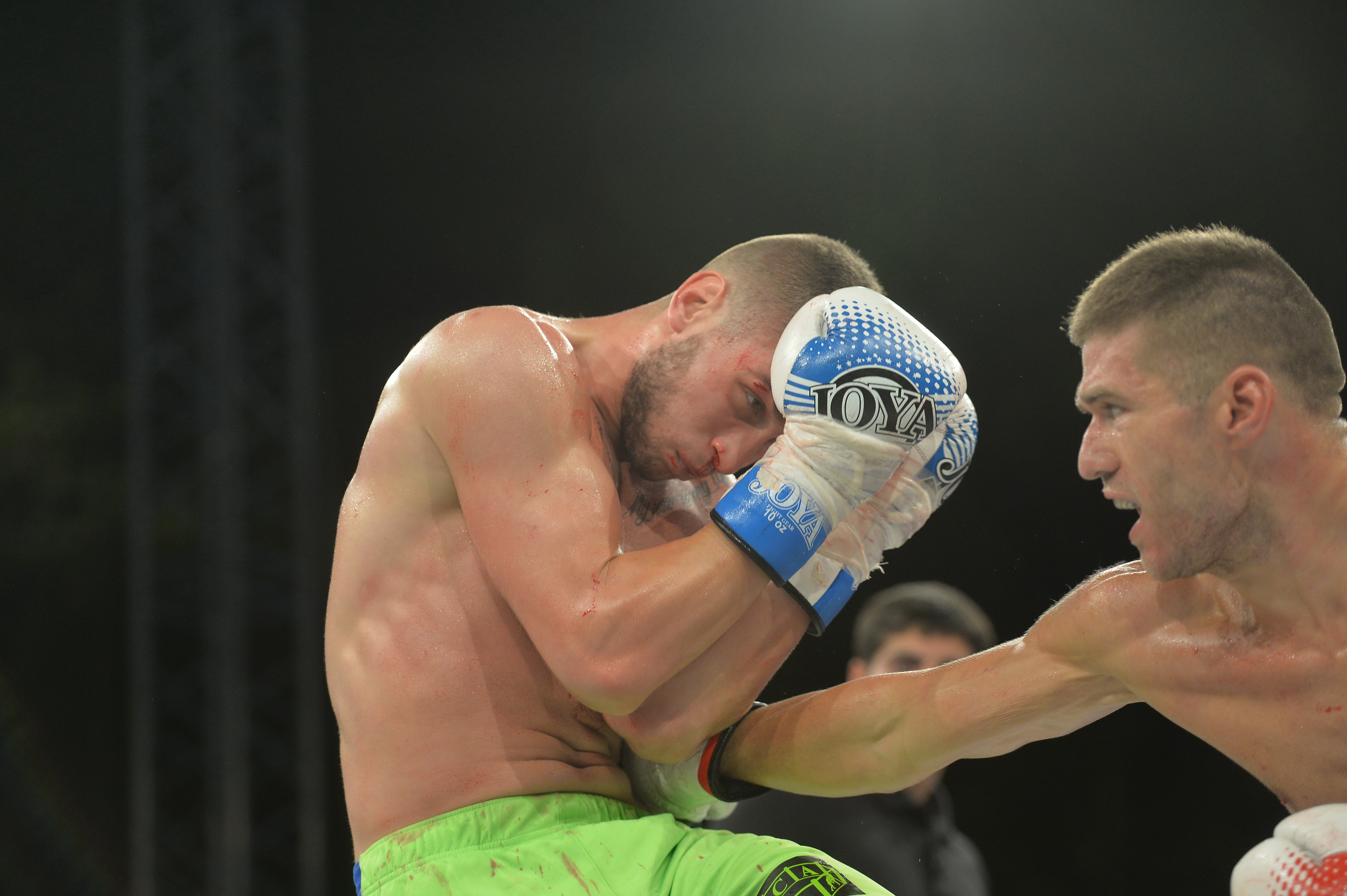 Andrei Stoica îşi păstrează centura de campion mondial / GALERIE FOTO&VIDEO