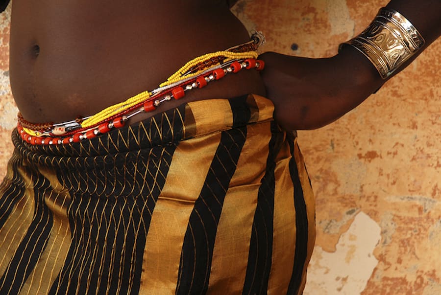 How to wear your waist beads to enhance your curves