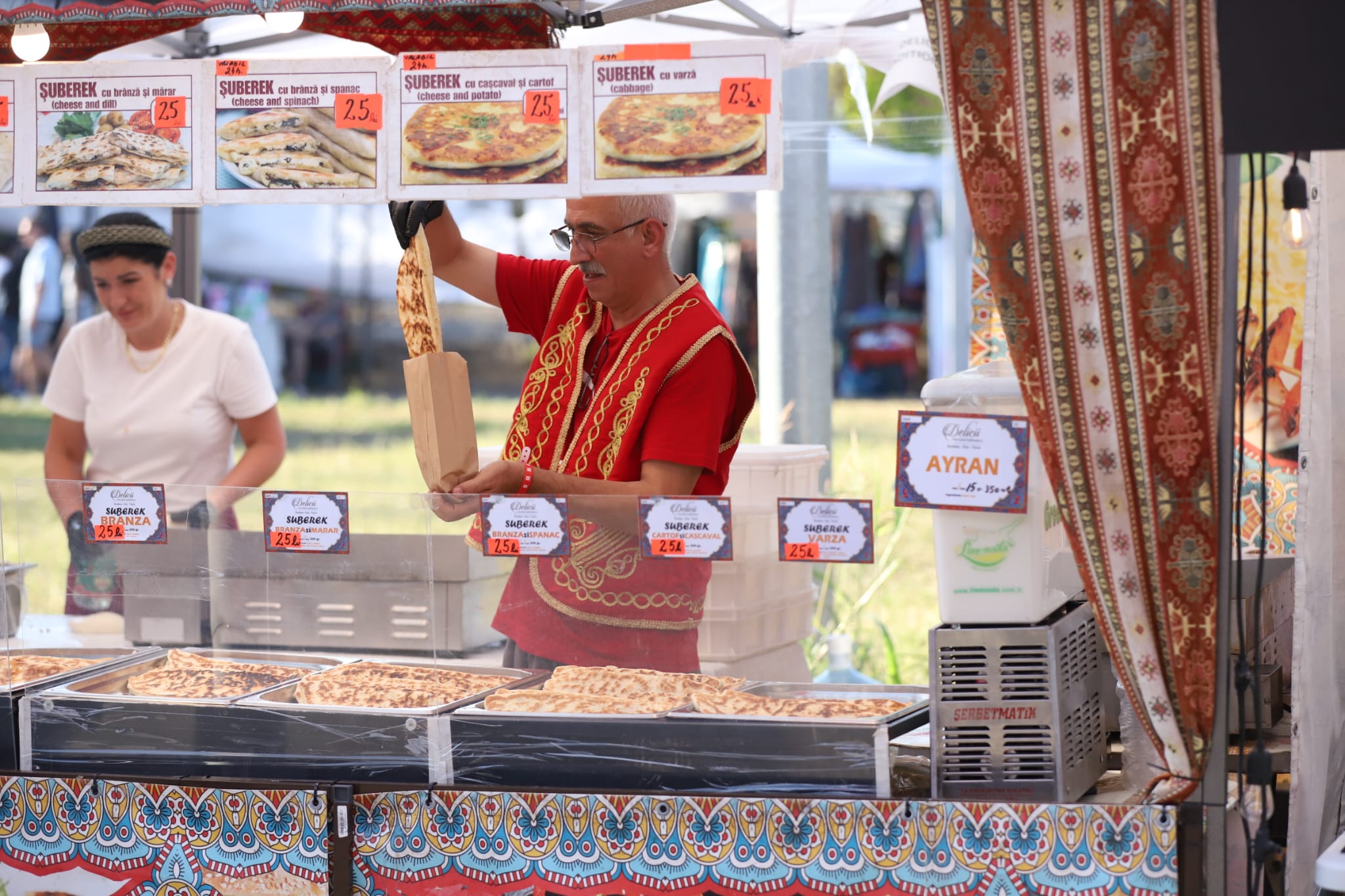 Asia Fest 2026 aduce cultura asiatică în București, în weekendul 4-6 septembrie. Cât costă o porție de sushi sau onigiri