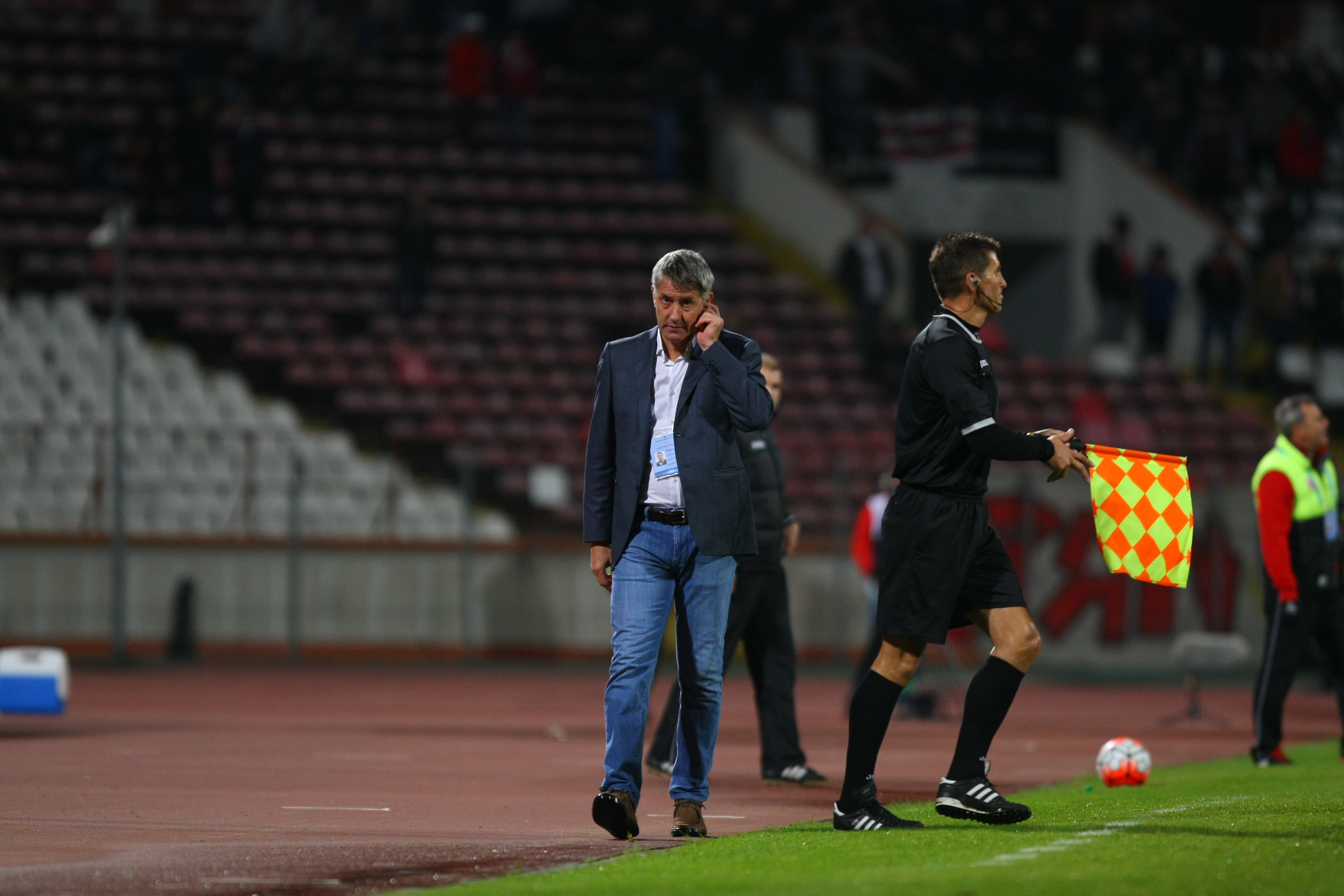 LIGA I LA FOTBAL, etapa a 14-a / Scandal după meciul Dinamo - ASA Tîrgu Mureș 2-1. ^Ardelenii protestează oficial printr-un comunicat în care reclamă un ”fault evident și lipsă de fair-play”! GALERIE FOTO