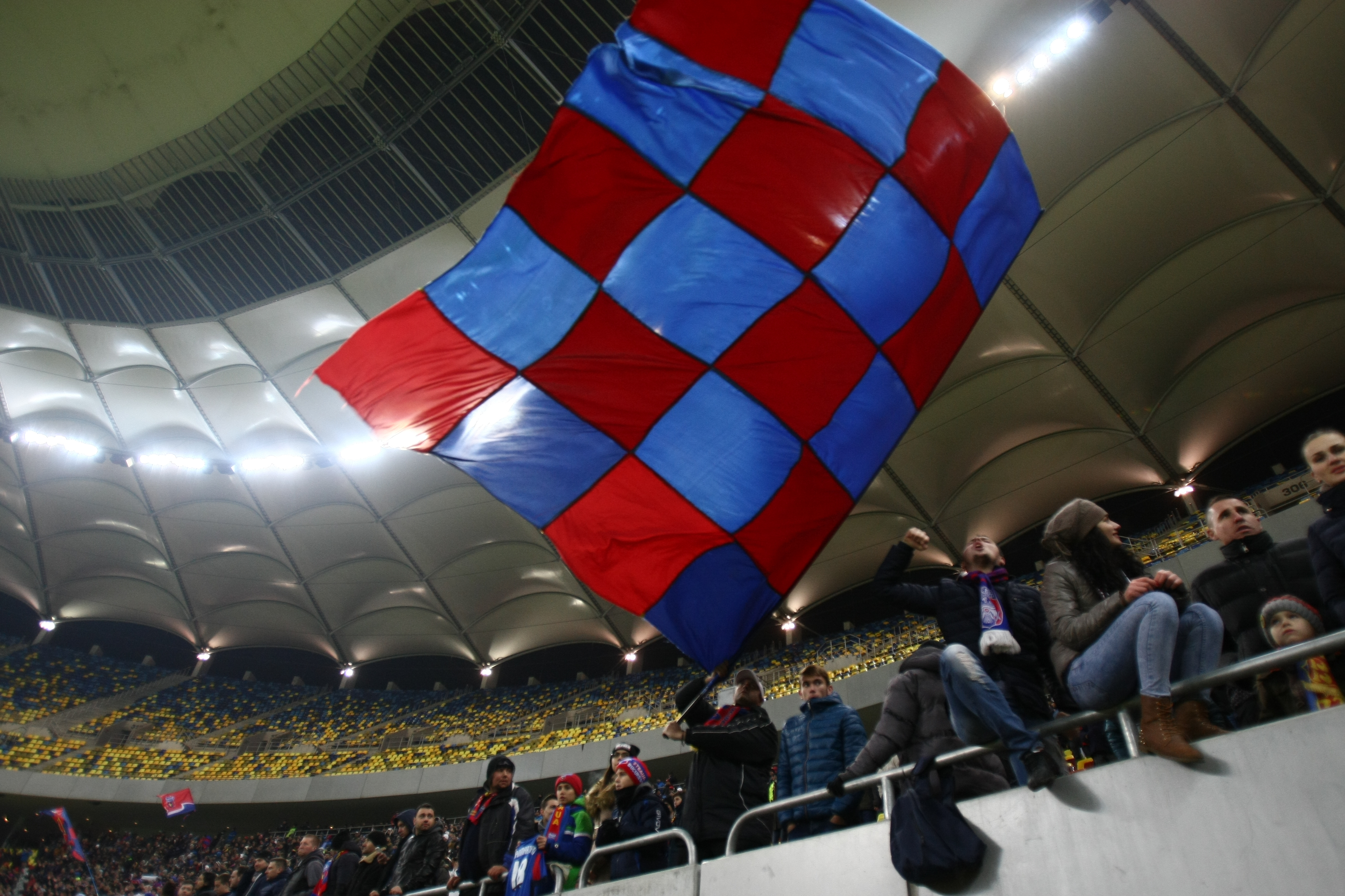 GALERIE FOTO&VIDEO / Steaua - Dinamo Kiev 0-2. EuroPA!