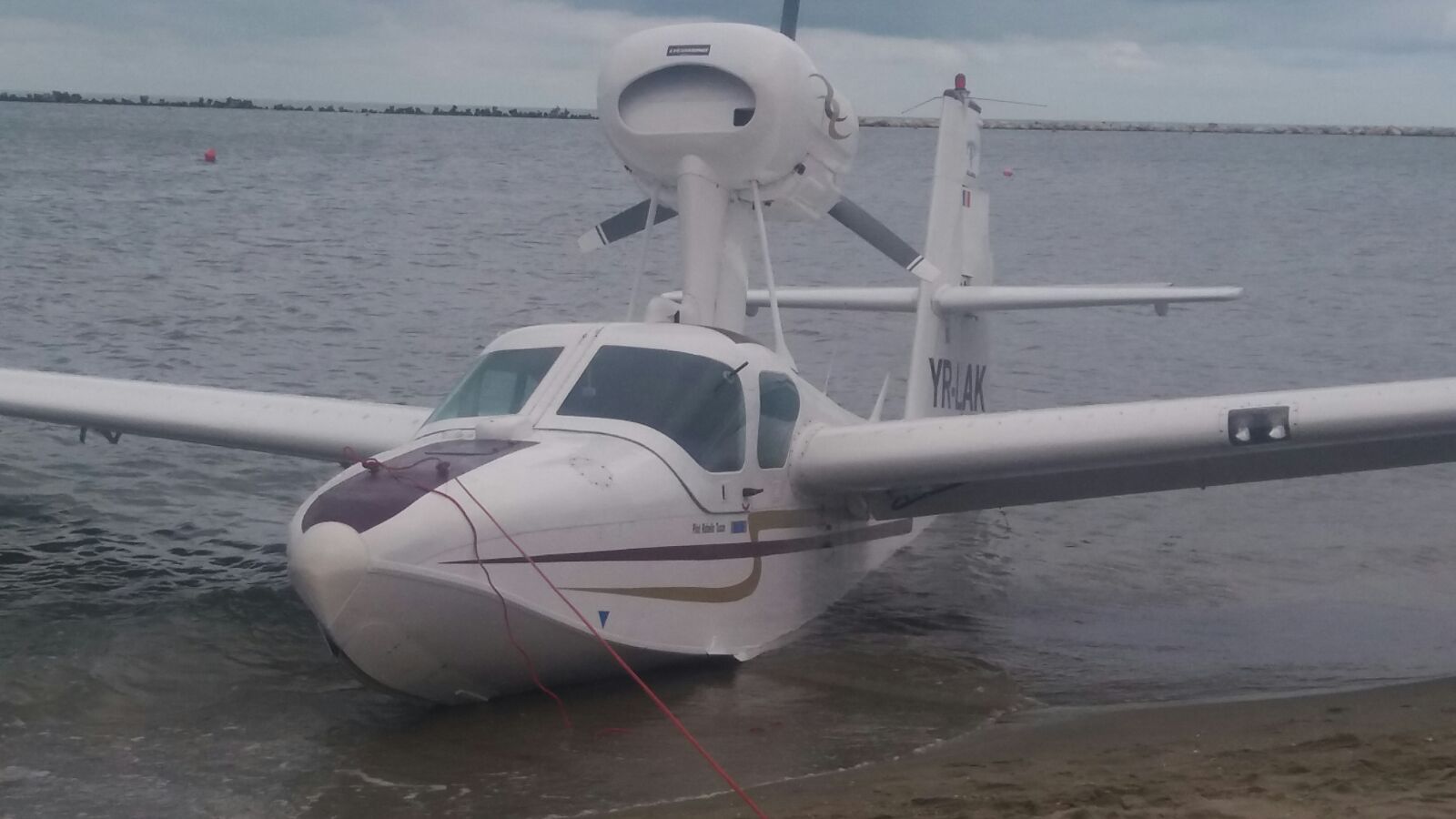 A aterizat cu hidroavionul pe plaja din Mamaia ca să mănânce un ștrudel