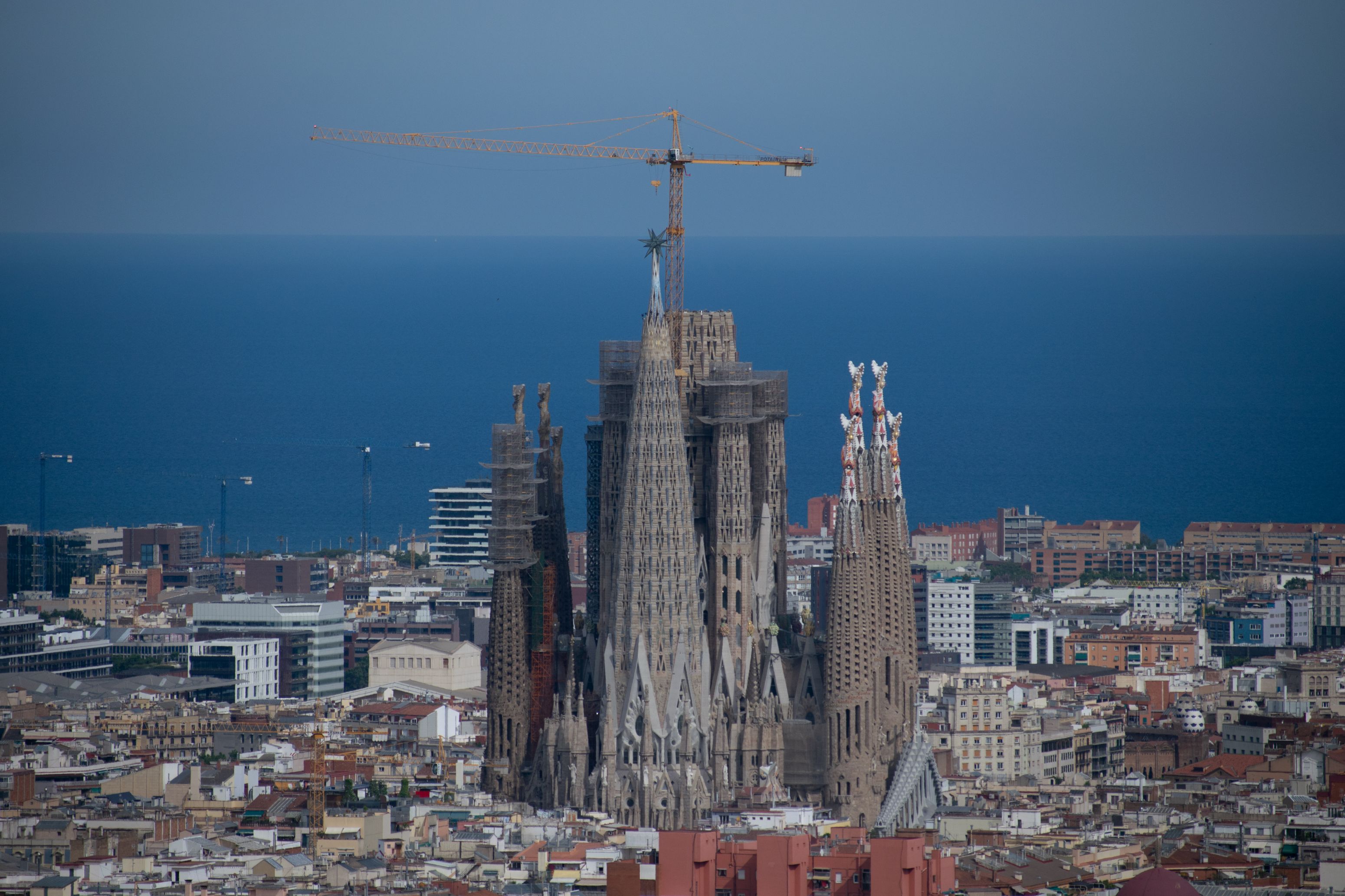 Catedrala Sagrada Familia din Barcelona - care e povestea ei. Curiozități și lucruri mai puțin știute