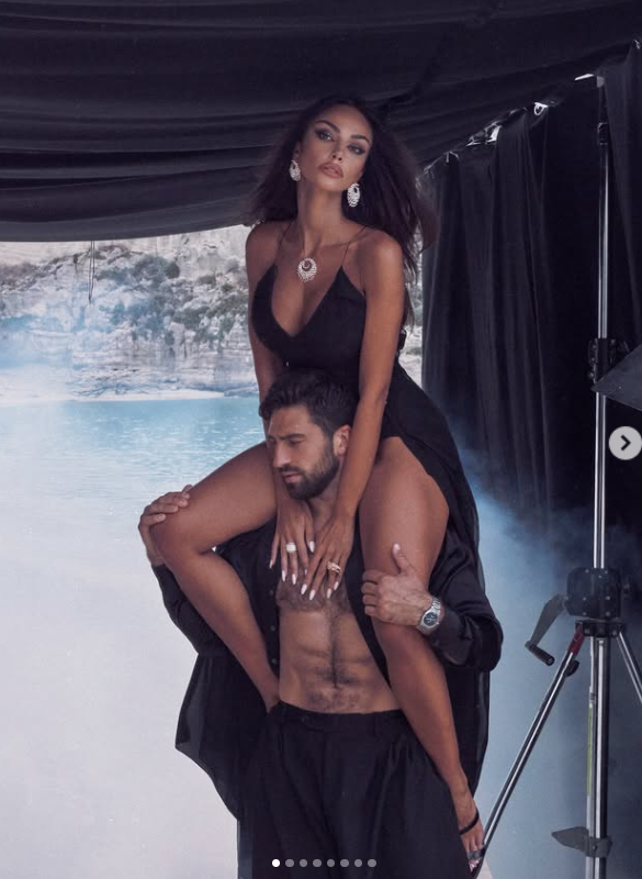 Imagini rare cu mama Mădălinei Ghenea. Constanța și-a însoțit fiica la tribunal, în Italia