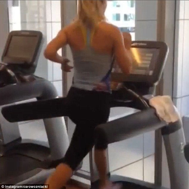 GALERIE FOTO / Cum se antrenează Caroline Wozniacki ca s-o întreacă pe Simona Halep. Pozele au făcut senzaţie