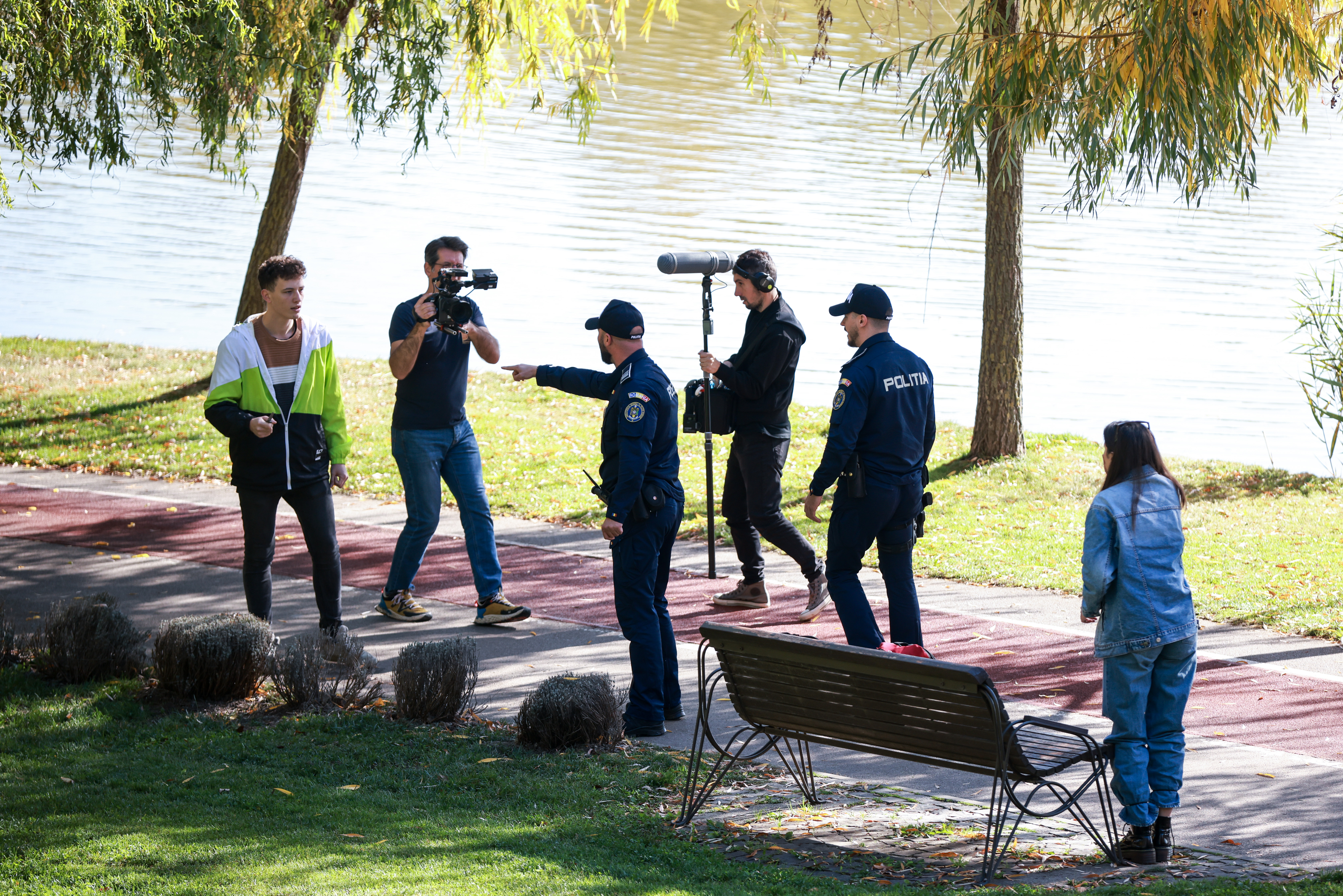 Premieră pentru România. Serial în care joacă polițiști români, filmat pe străzile din București